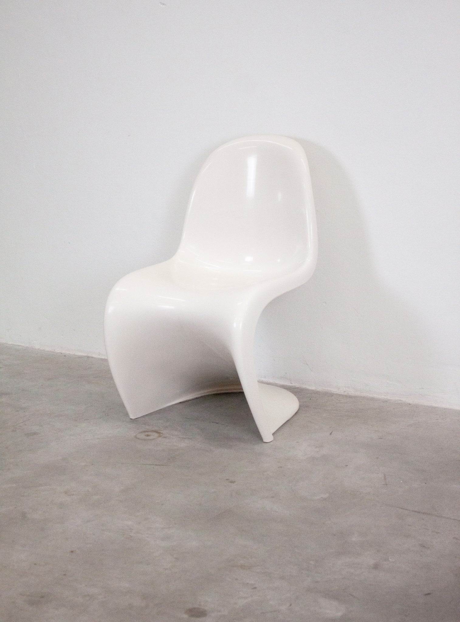 Herman Miller Panton Chair by Verner Panton (White)