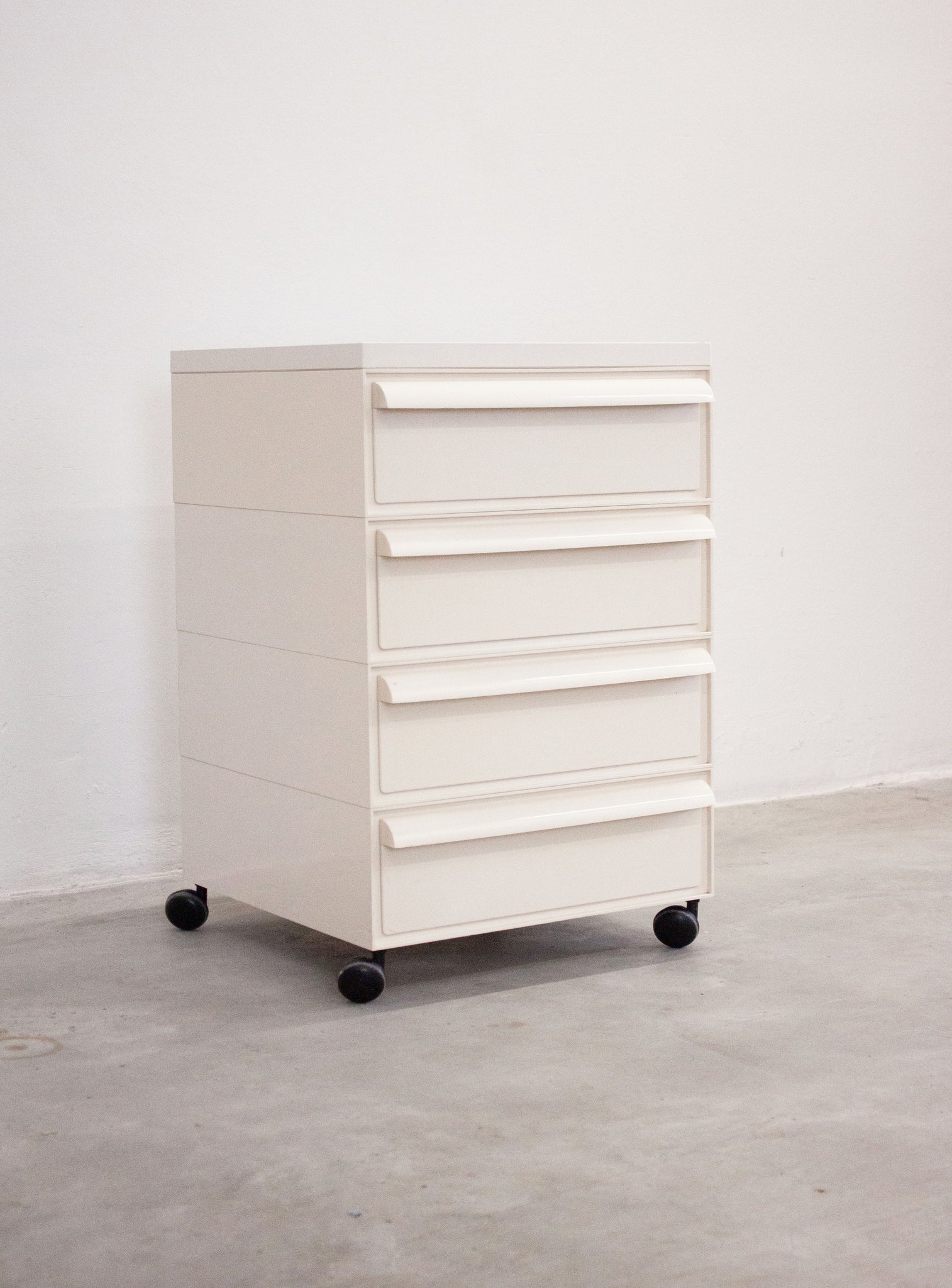 Kartell Chest of Drawers by Simon Fussell (Off-White)