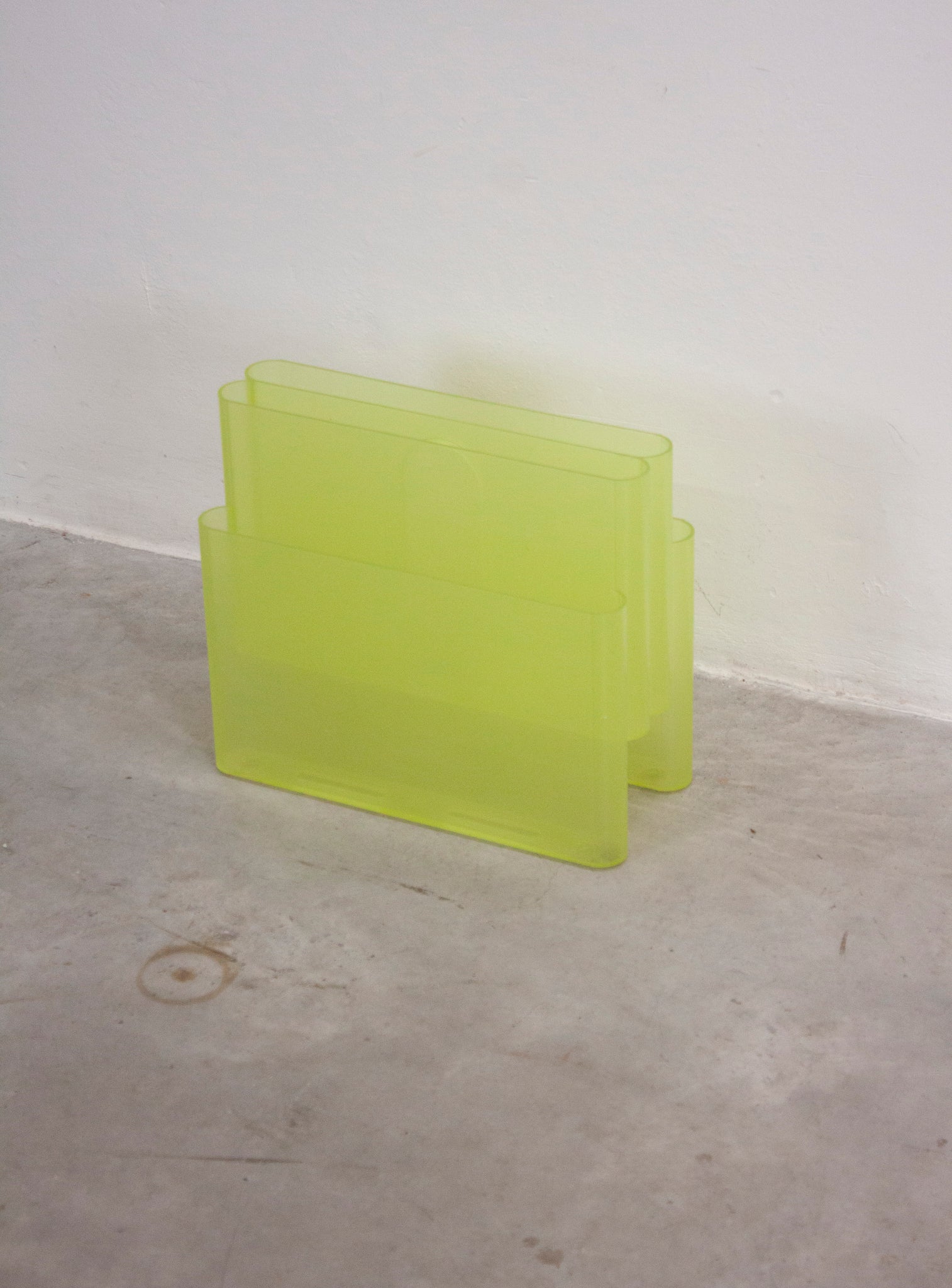 Kartell Magazine Rack by Giotto Stoppino (Neon Green)