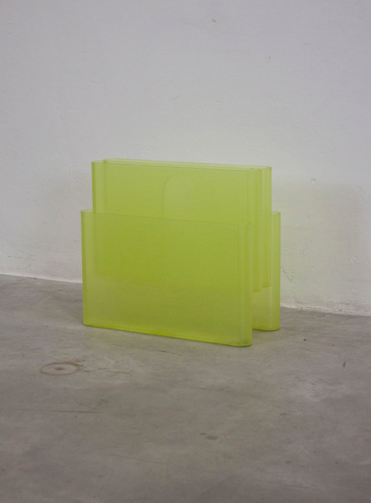 Kartell Magazine Rack by Giotto Stoppino (Neon Green)