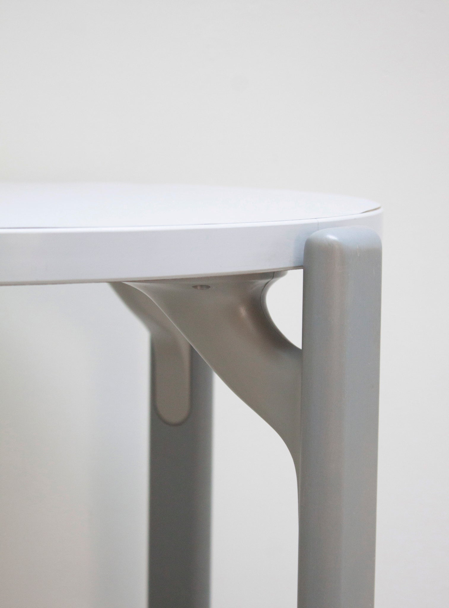 Kusch+Co Rey Dining Table by Bruno Rey (Ø70)
