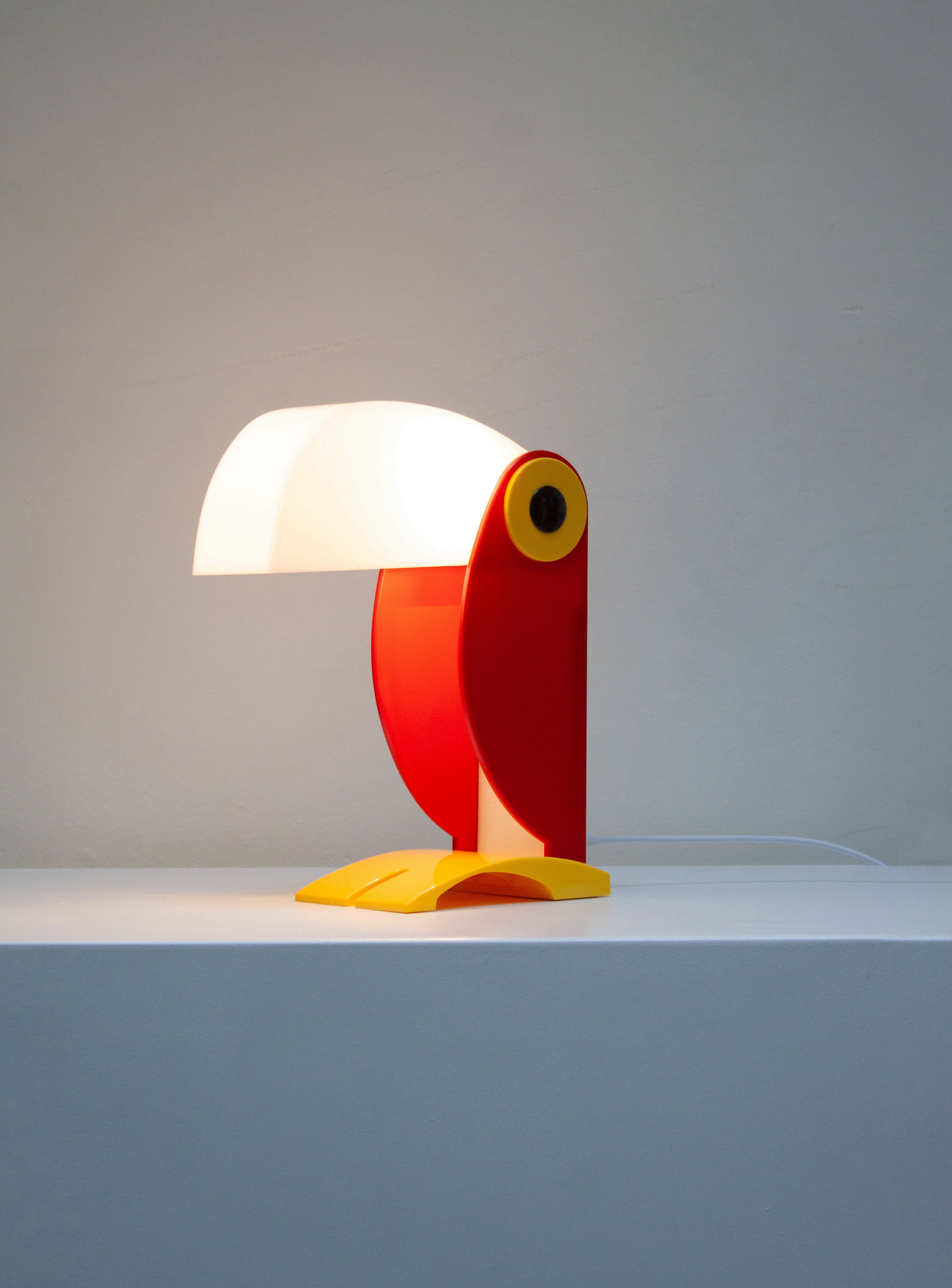 Linea Zero Toucan Desk Lamp by Enea Ferrari (Red) | Juki Amsterdam