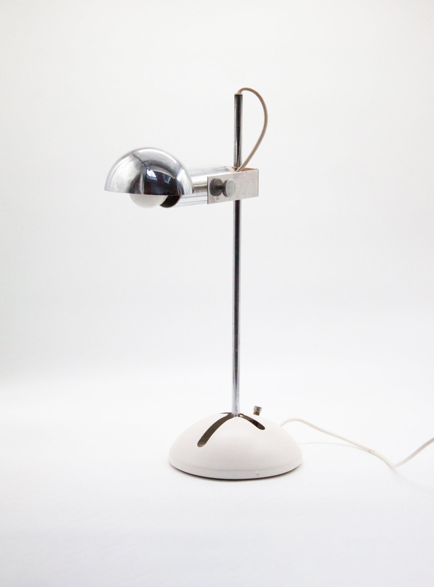 Luci Cinisello Milano T359 Desk Lamp by Robert Sonneman (White)
