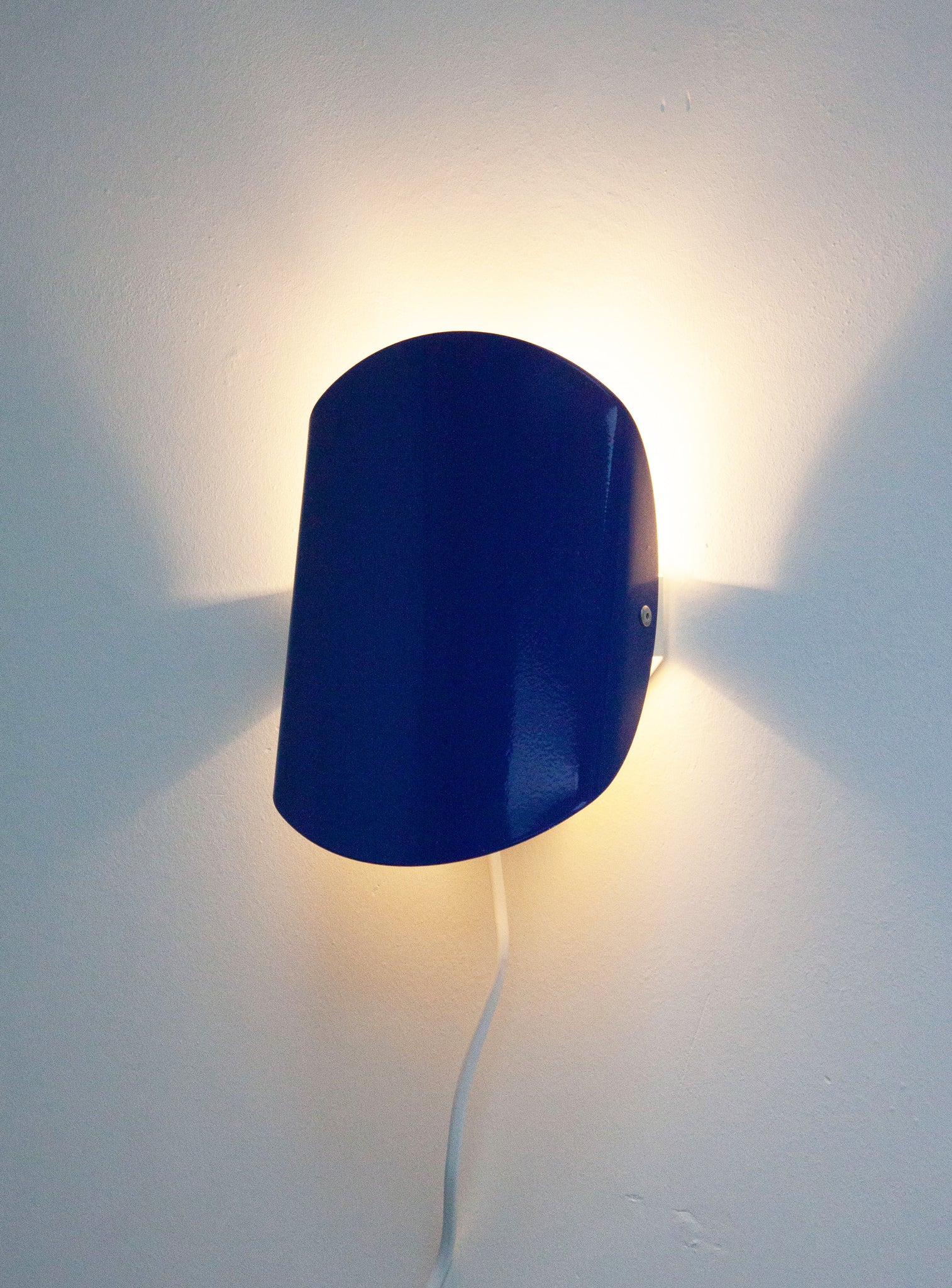 Lyra Wall Lamp (Cobalt Blue)