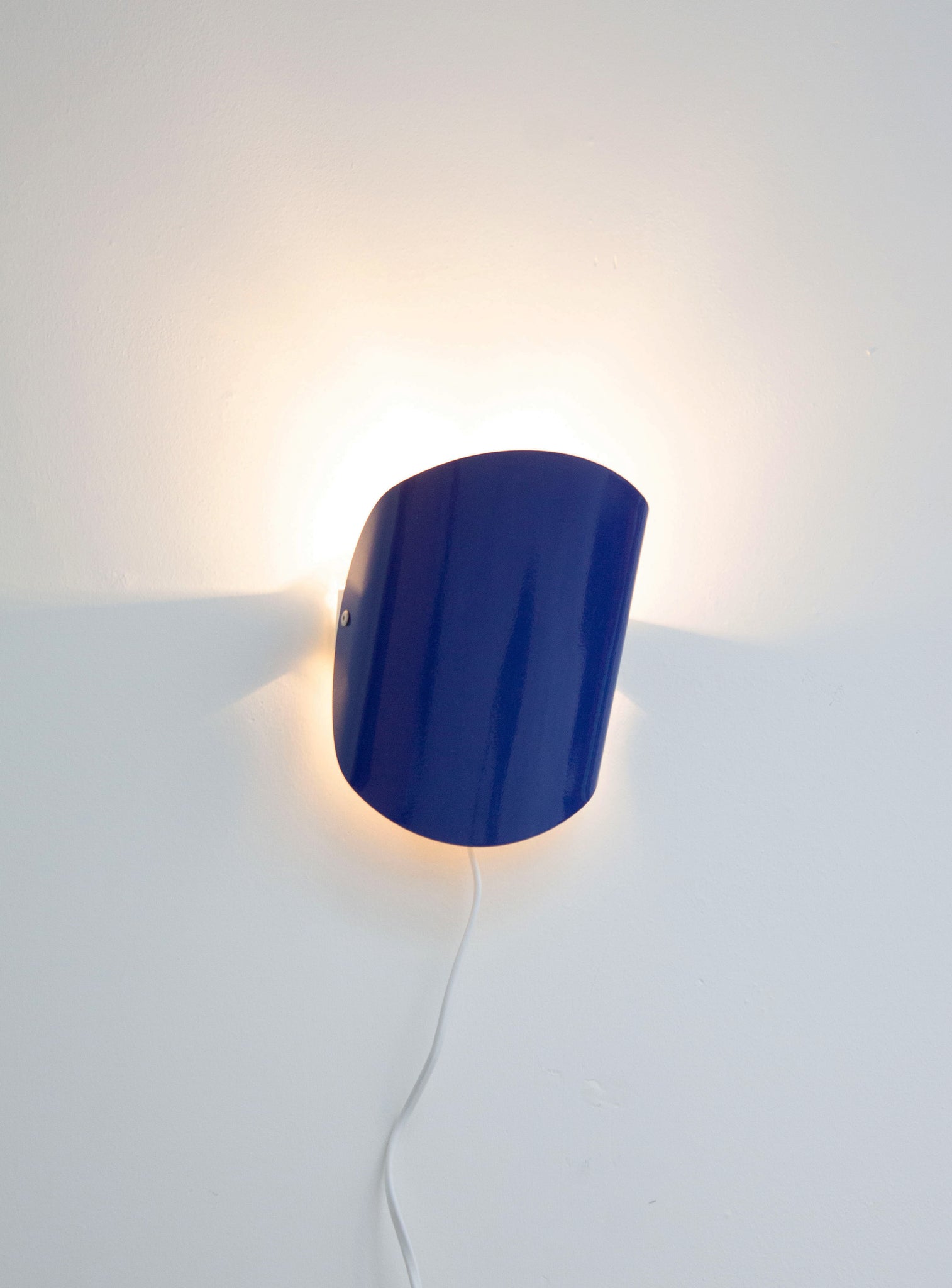 Lyfa Wall Lamp (Cobalt Blue)