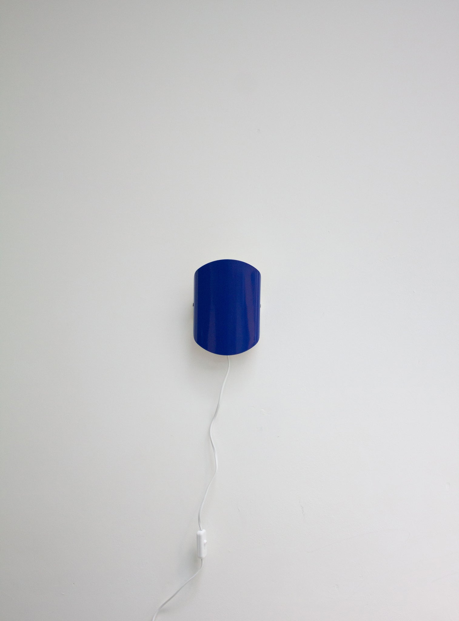 Lyfa Wall Lamp (Cobalt Blue)