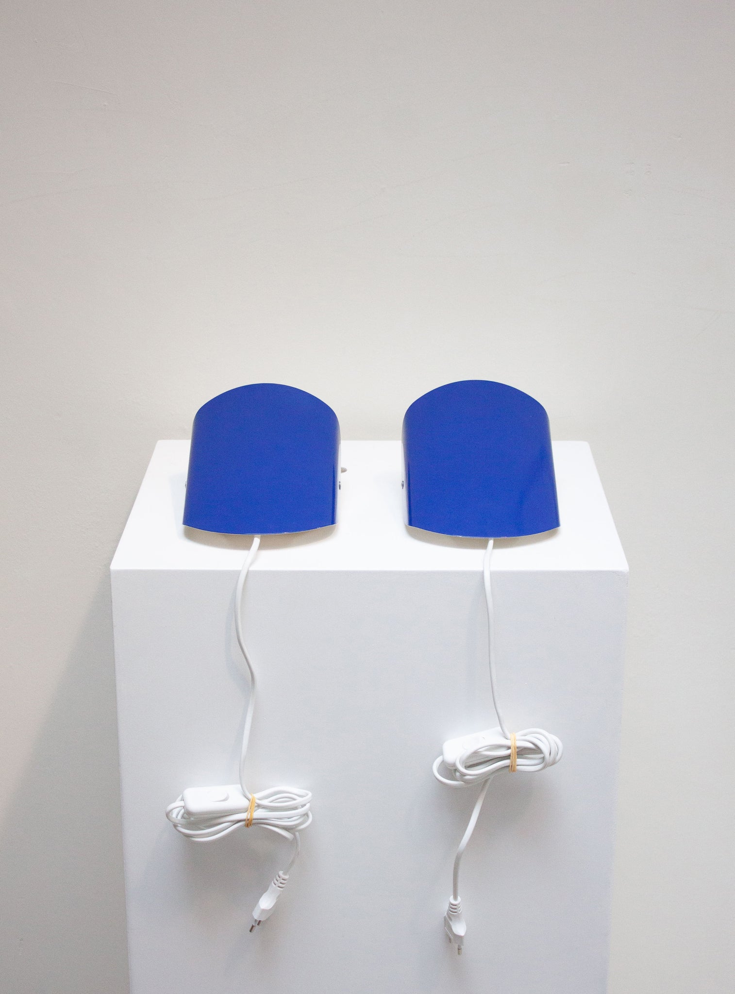 Lyfa Wall Lamp (Cobalt Blue)