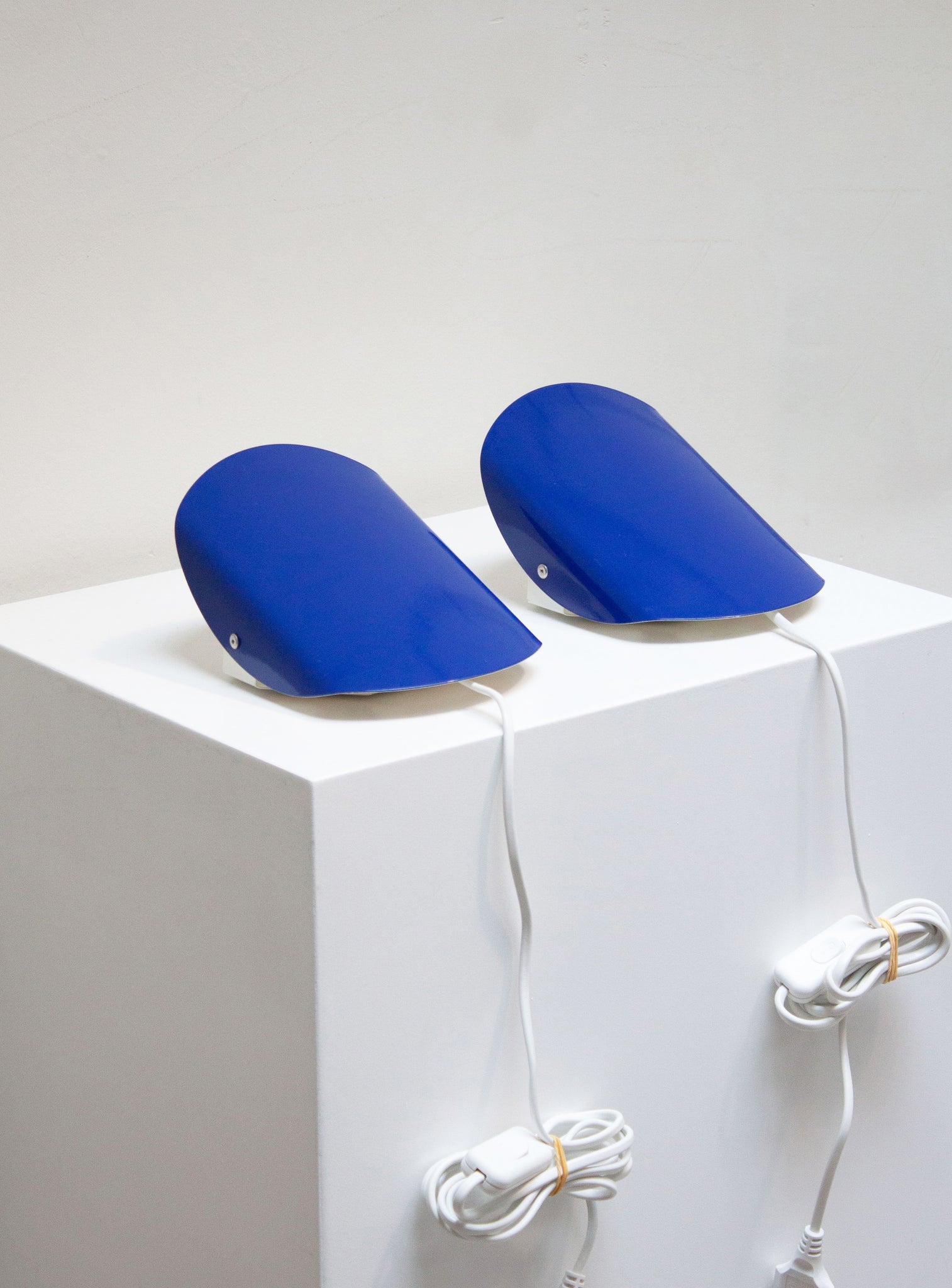 Lyfa Wall Lamp (Cobalt Blue)