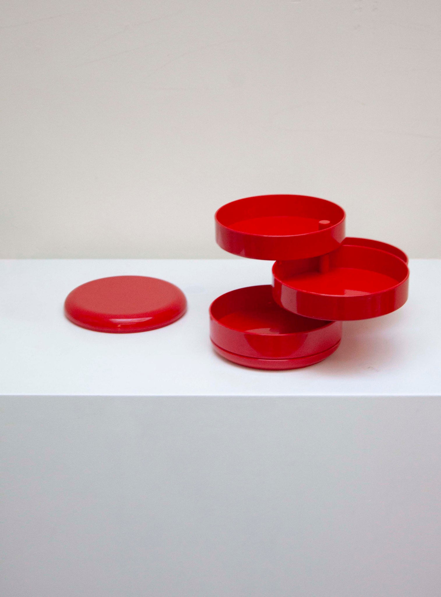 Rexite 900 Multiplor Desk Organizer by Rino Pirovano (Red)