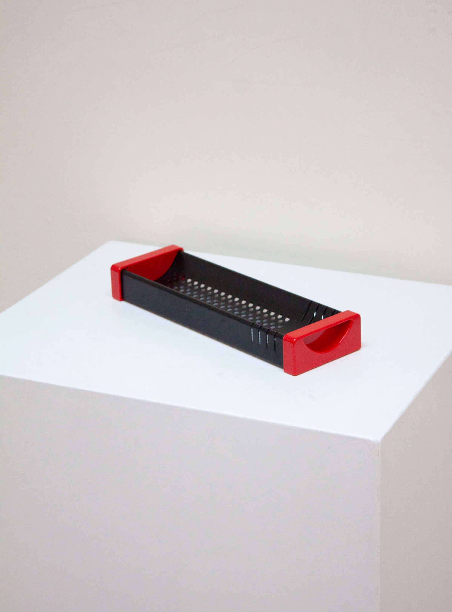 Rexite Slim 924 Portapenne Desk Organizer by Raul Barbieri & Giorgio Marianelli (Red)