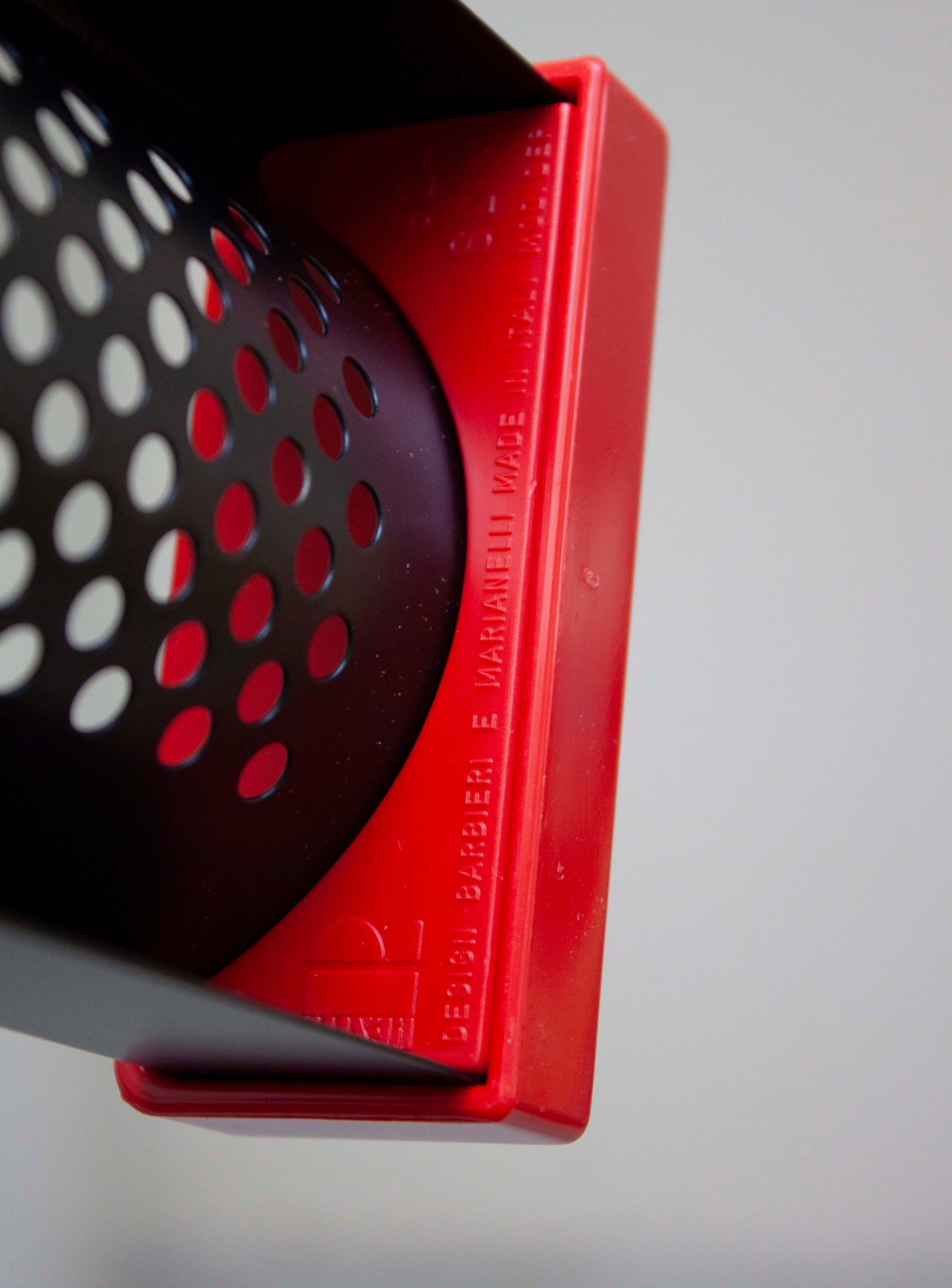 Rexite Slim 924 Portapenne Desk Organizer by Raul Barbieri & Giorgio Marianelli (Red)