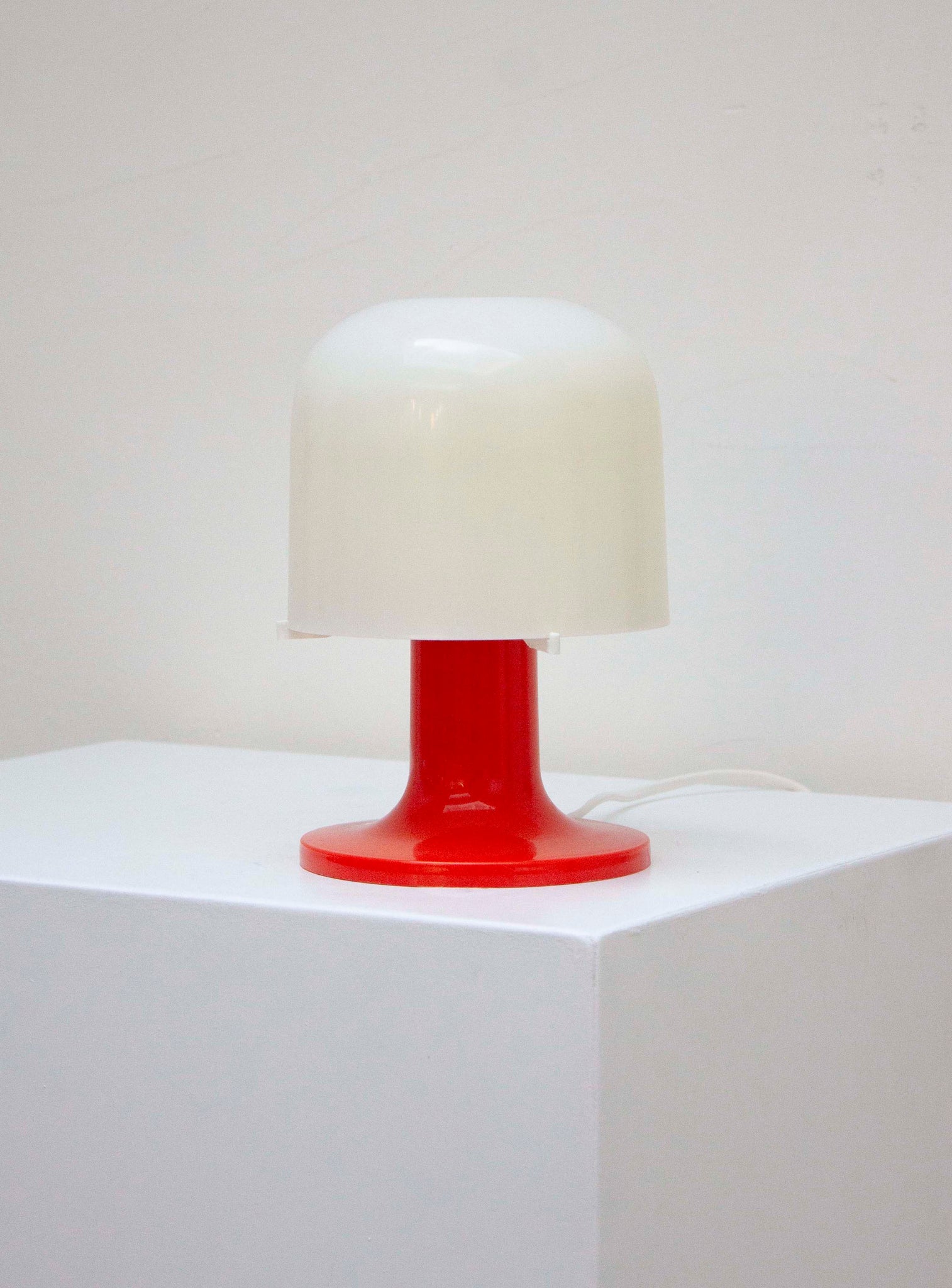 Space Age Mushroom Desk Lamp (Red)