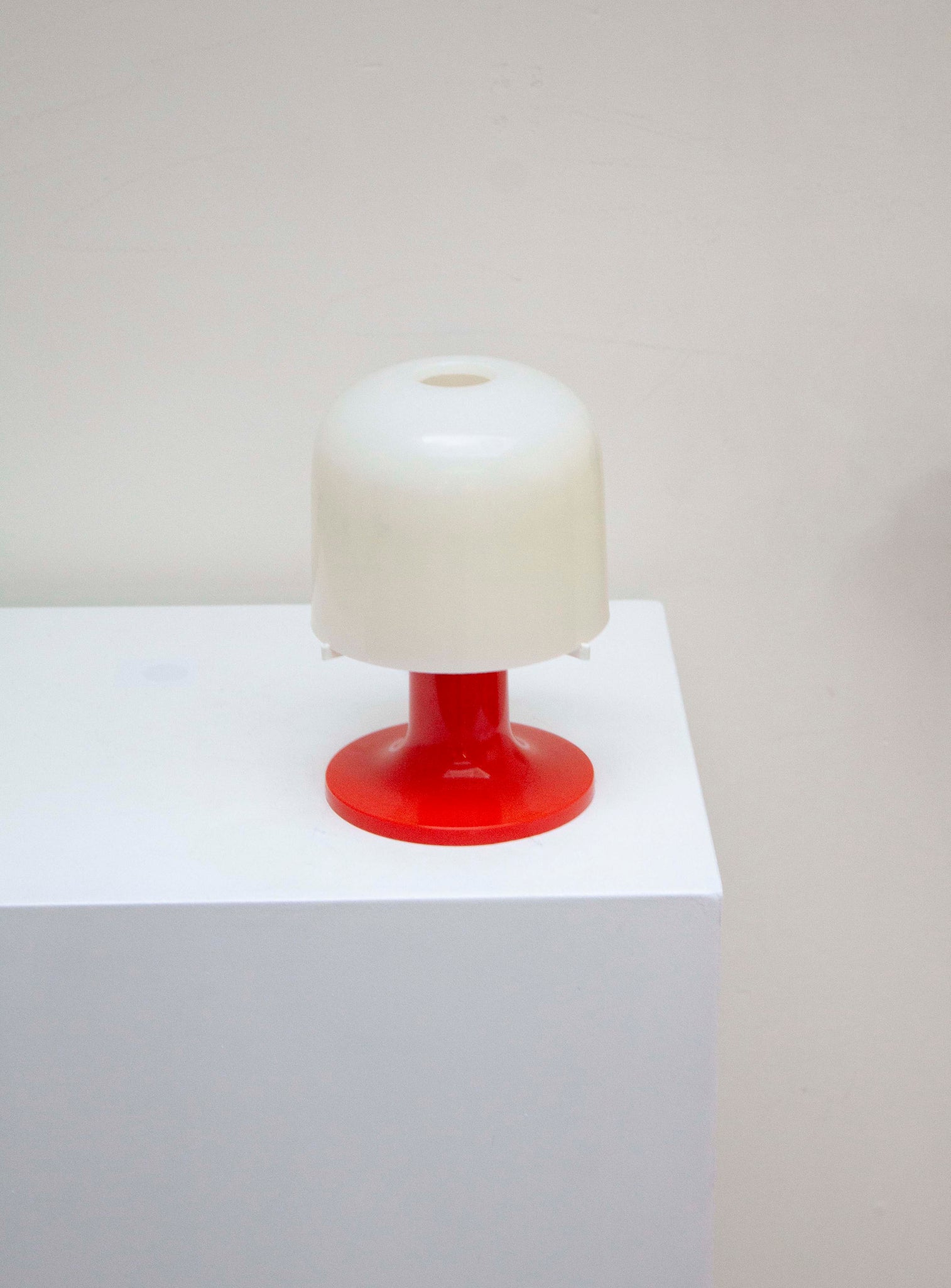 Space Age Mushroom Desk Lamp (Red)