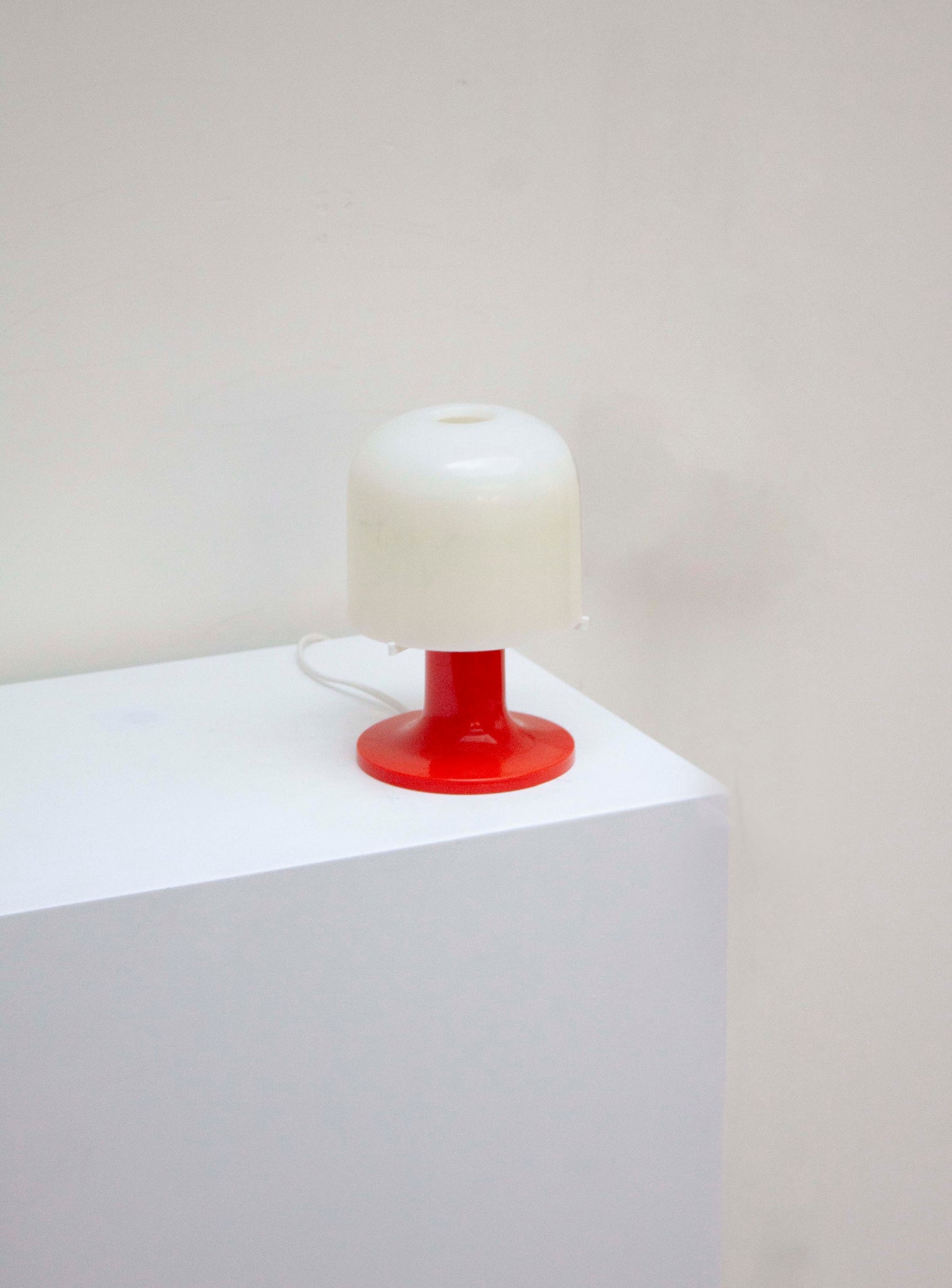 Space Age Mushroom Desk Lamp (Red)