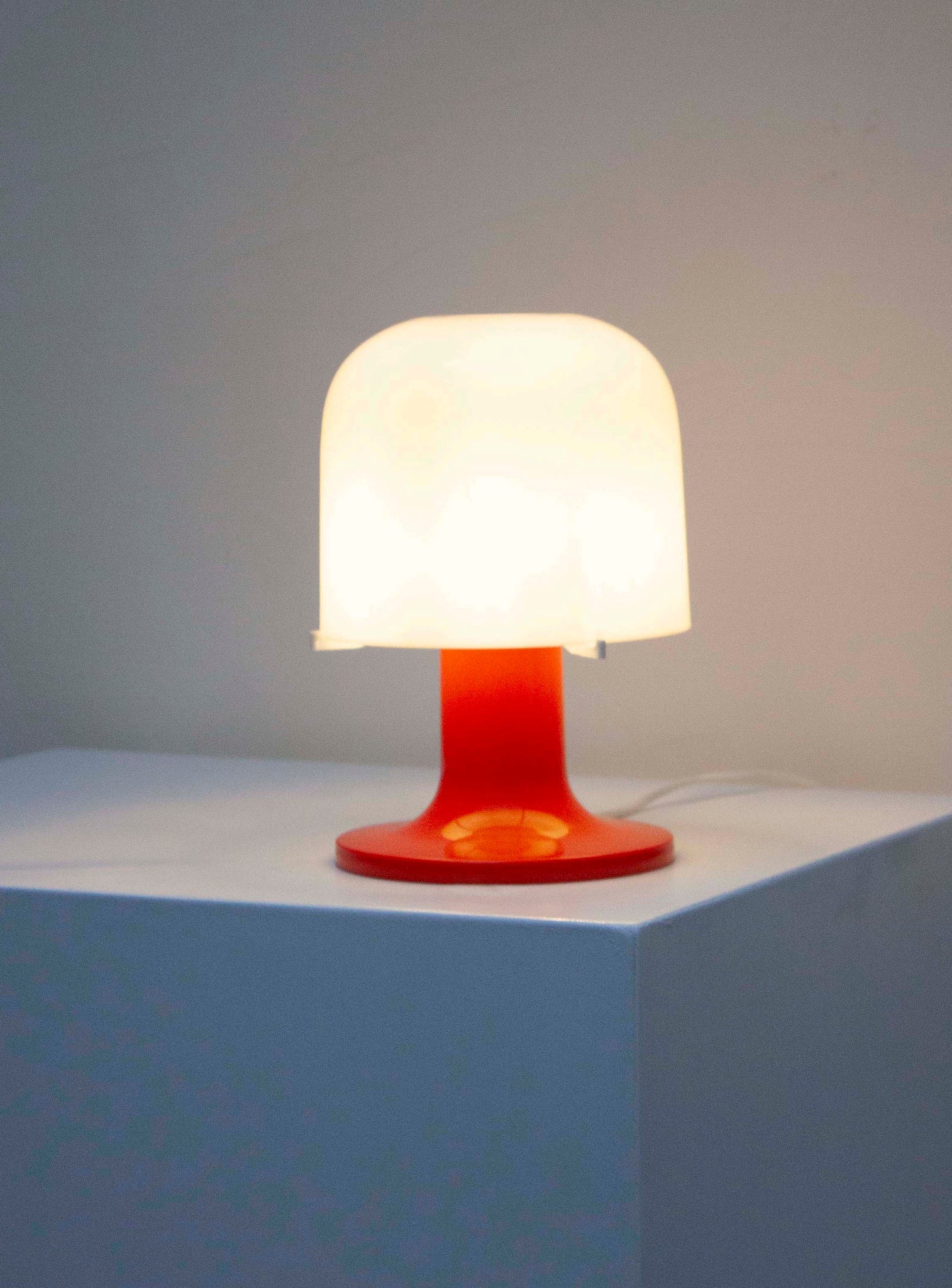 Space Age Mushroom Desk Lamp (Red)