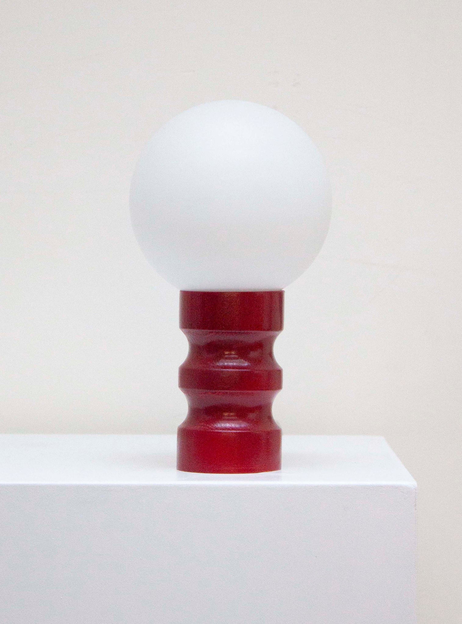 Sphere Desk Lamp (Burgundy)