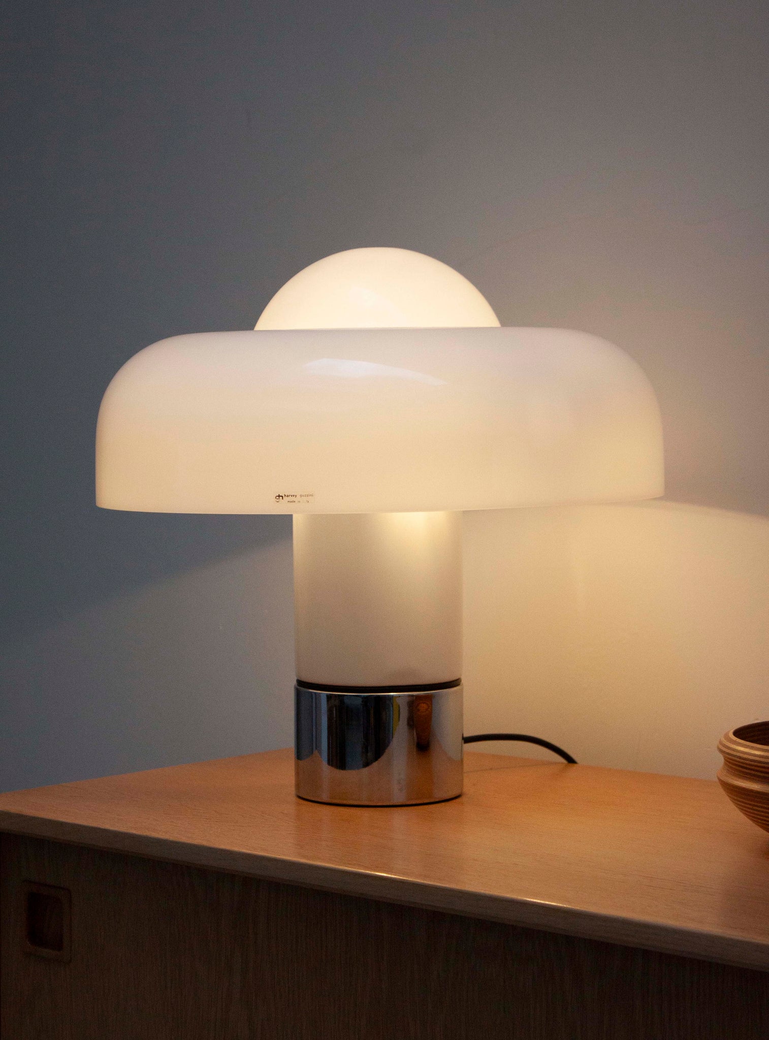 Harvey Guzzini Brumbry Desk Lamp by Luigi Massoni (White)