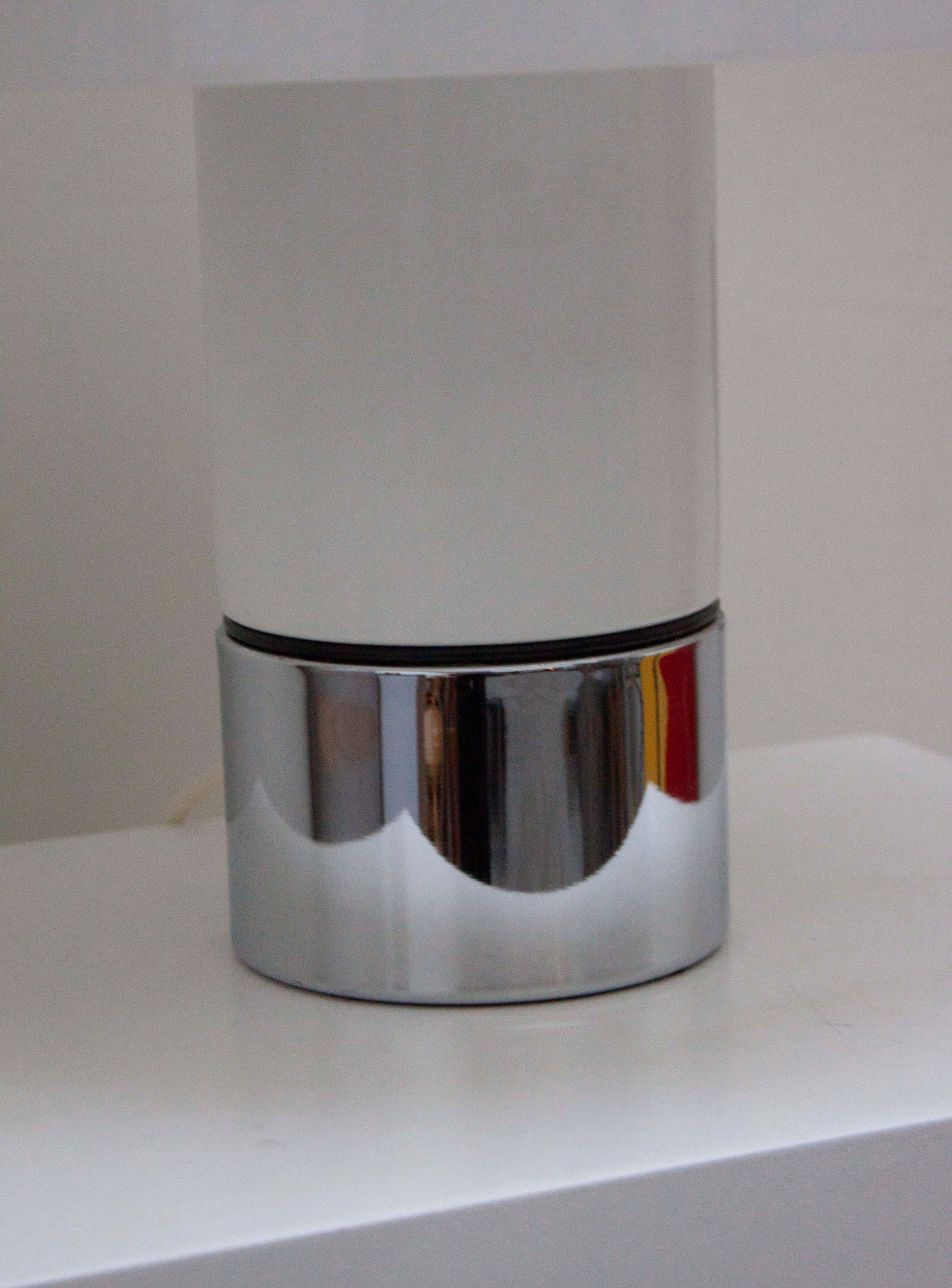 Harvey Guzzini Brumbry Desk Lamp by Luigi Massoni (White)