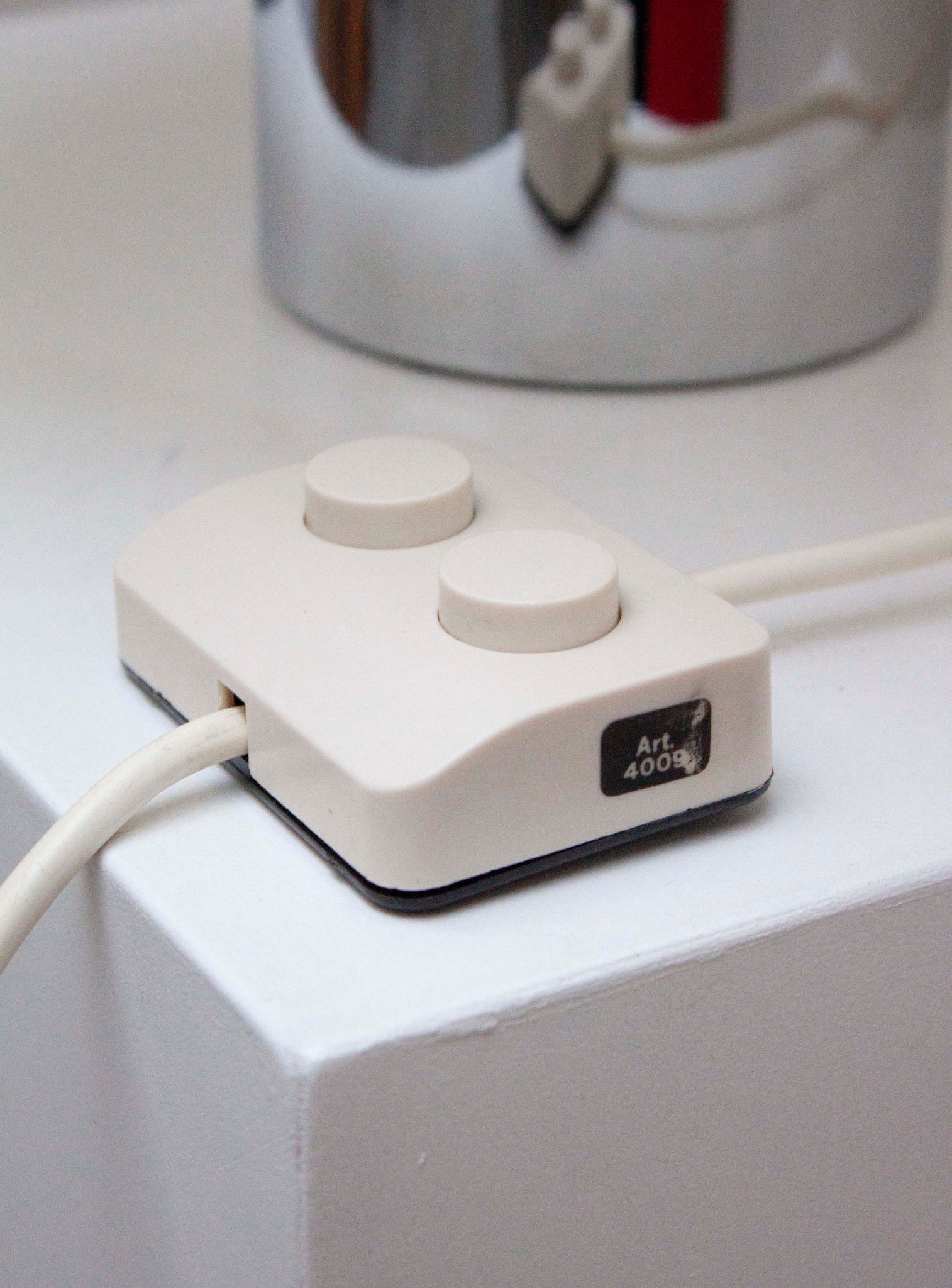 Harvey Guzzini Brumbry Desk Lamp by Luigi Massoni (White)