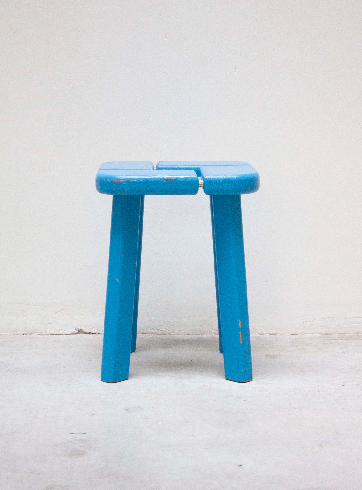 Finnsauna Lagerholm Pine Stool (Light Blue)