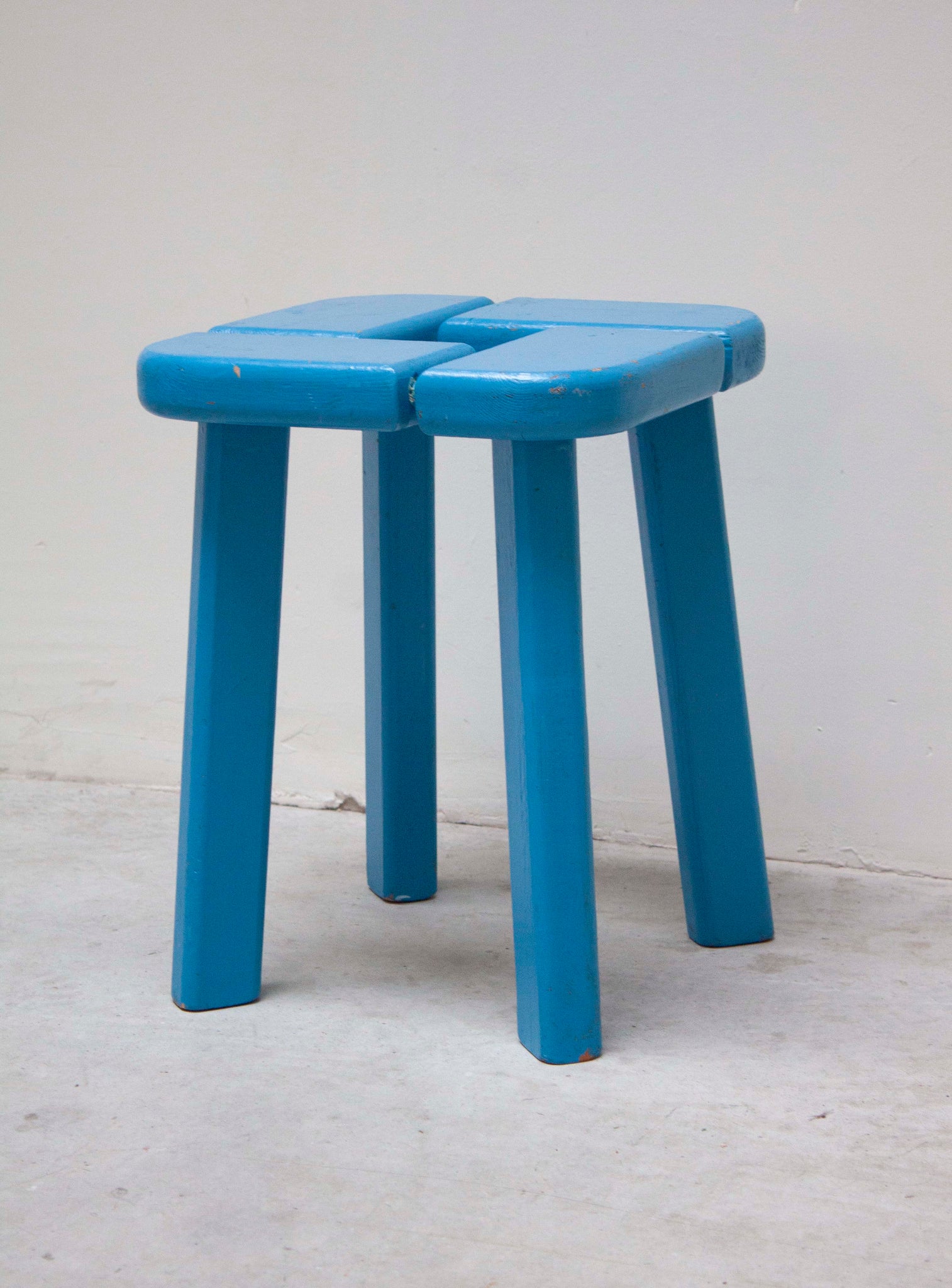 Finnsauna Lagerholm Pine Stool (Light Blue)