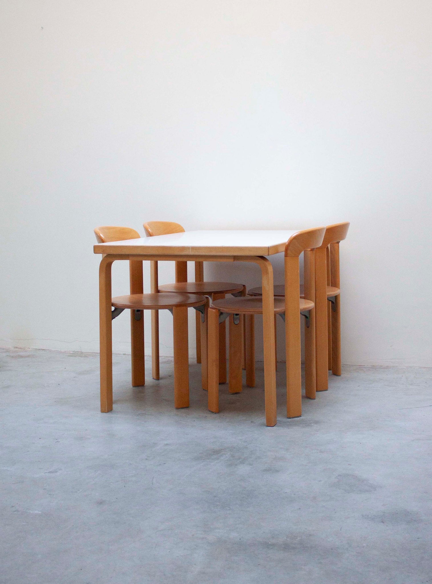 Artek Model 81B Dining Table by Alvar Aalto (White)