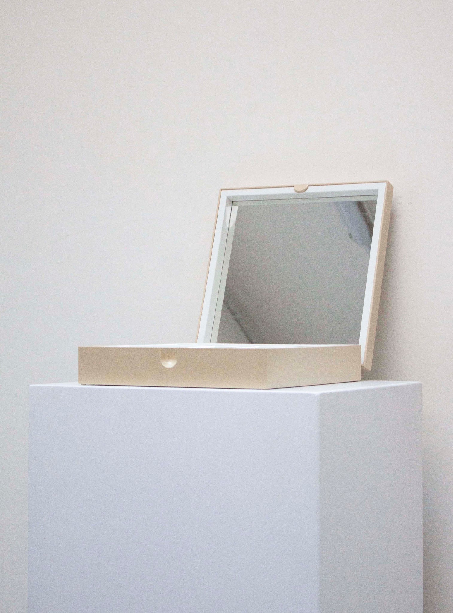 Gedy Vanity Box with Mirror by Makio Hasuike (Beige)