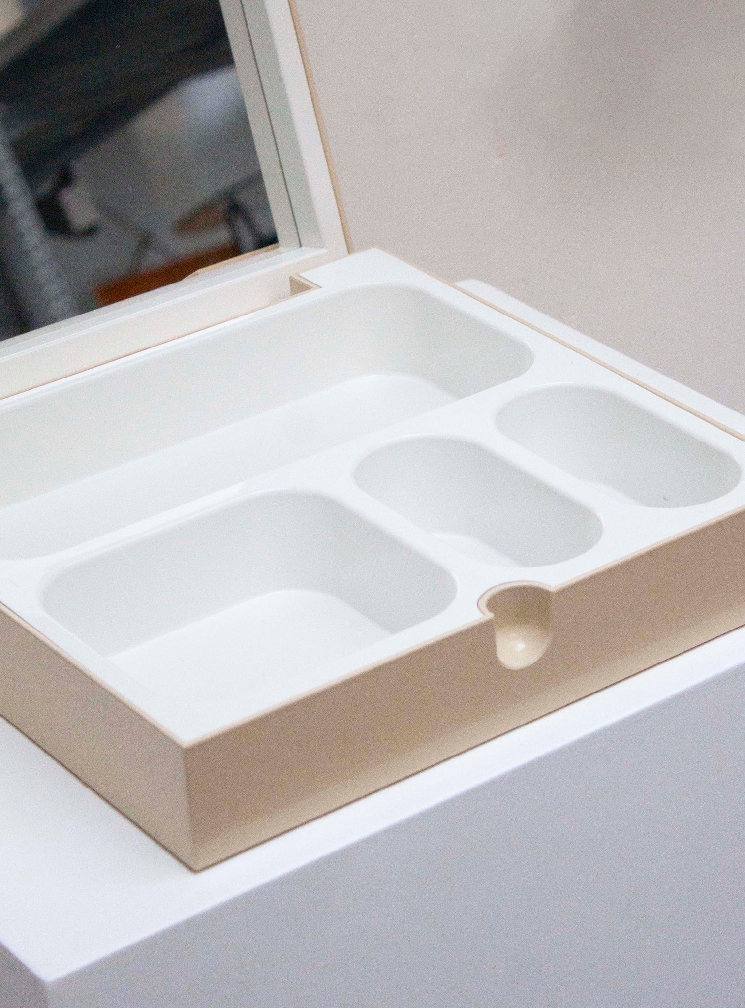 Gedy Vanity Box with Mirror by Makio Hasuike (Beige)