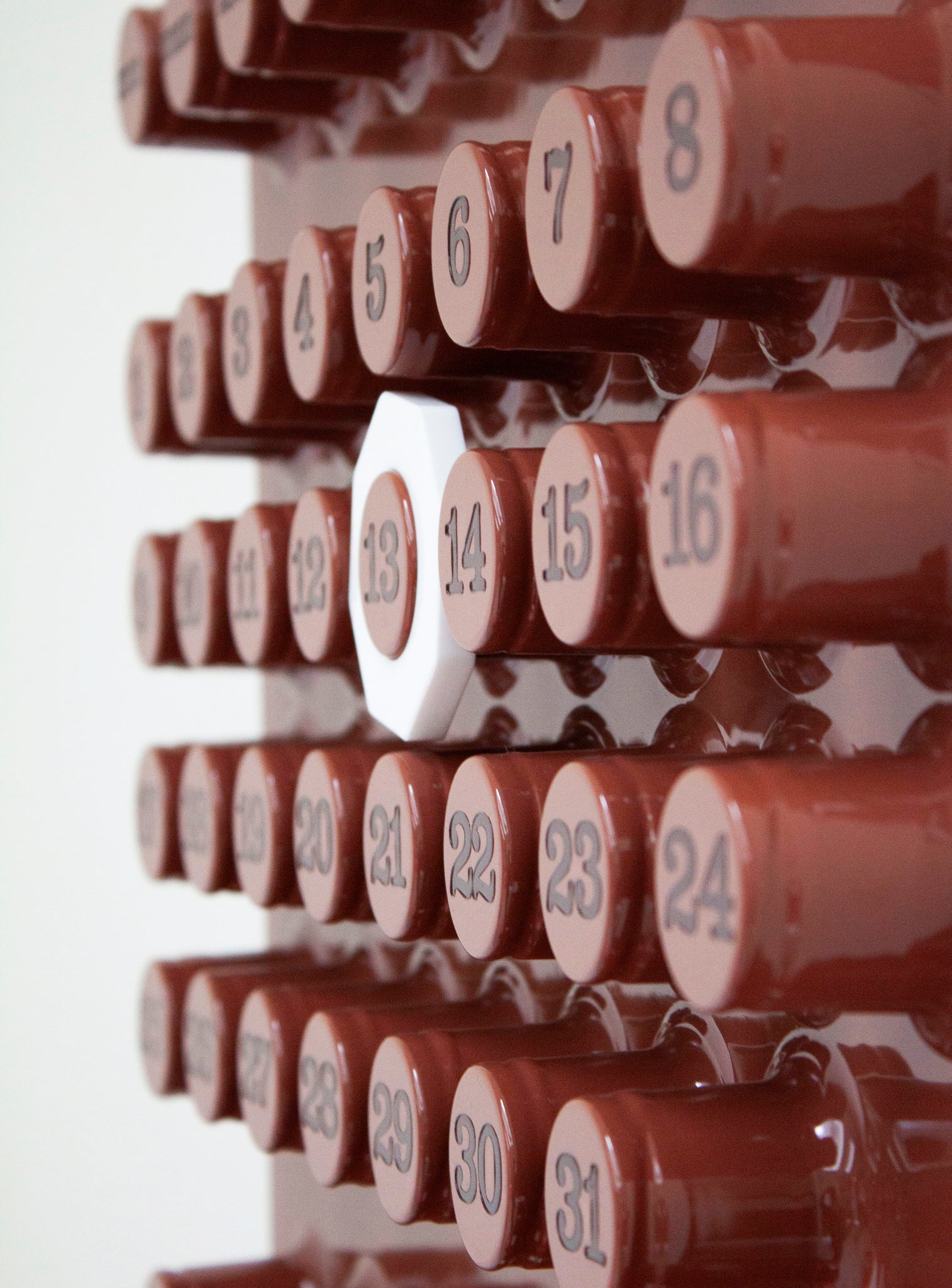 Ring-A-Date Perpetual Calendar by Giorgio Della Beffa (Café Mousse)