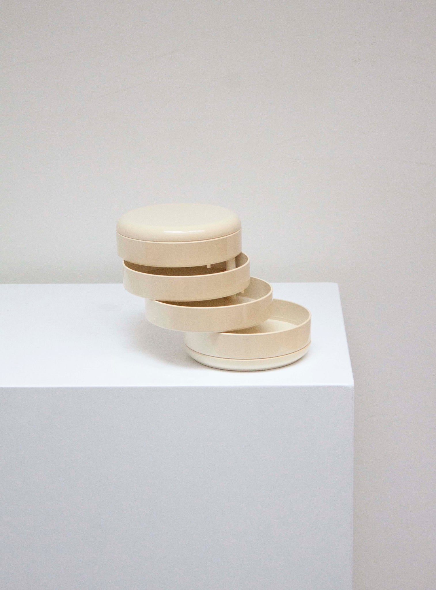 Rexite 900 Multiplor Desk Organizer by Rino Pirovano (Off-White)