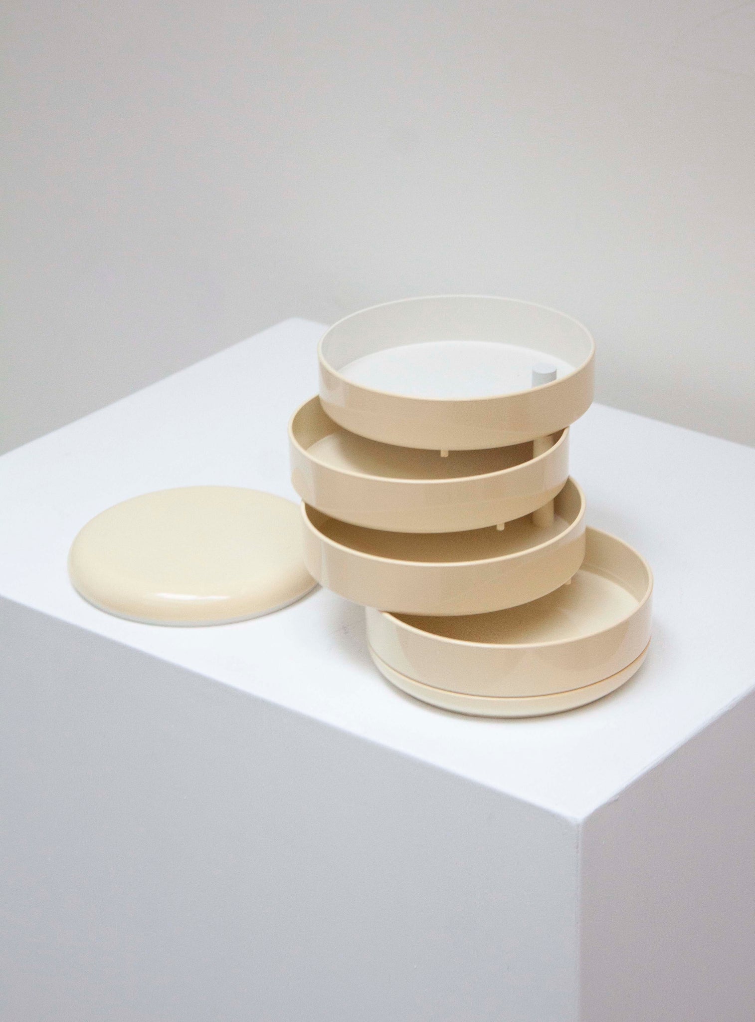 Rexite 900 Multiplor Desk Organizer by Rino Pirovano (Off-White)