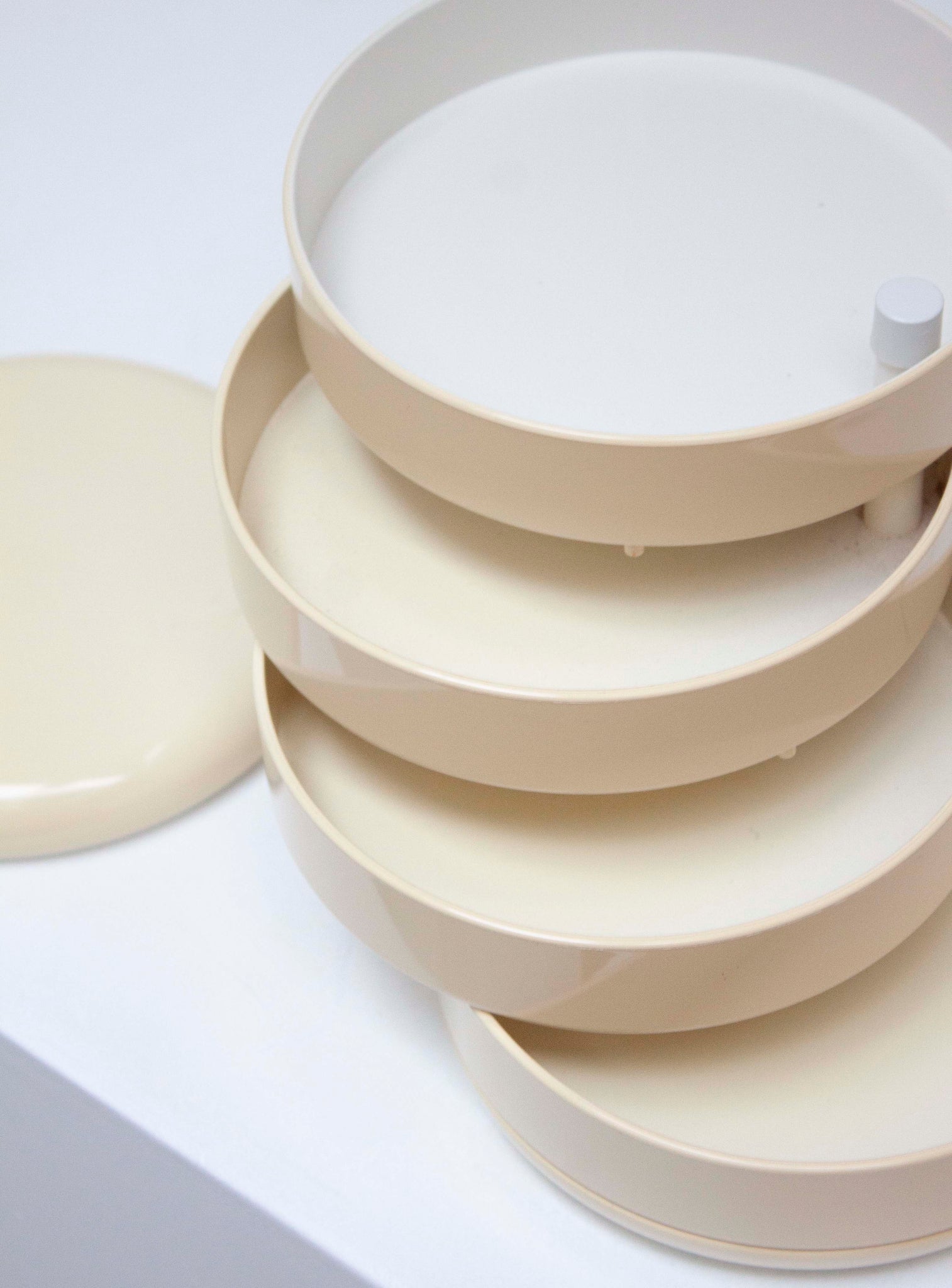 Rexite 900 Multiplor Desk Organizer by Rino Pirovano (Off-White)