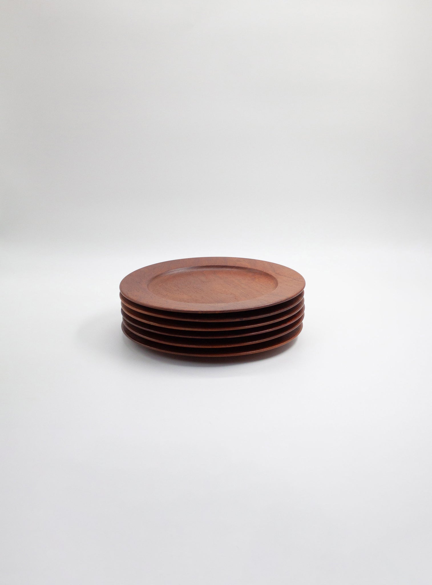 Wiggers Solid Teak Plates (Set of 6)