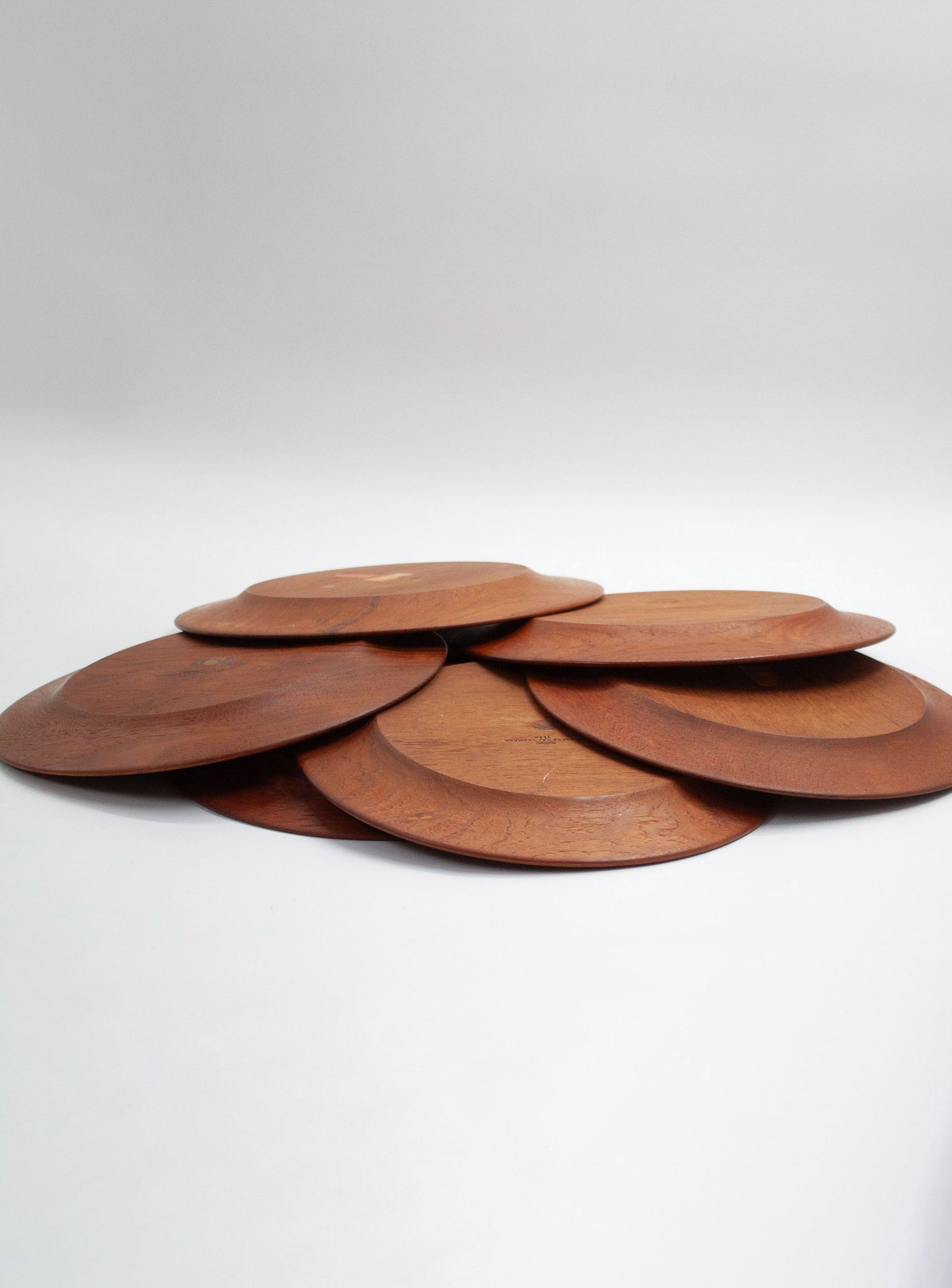 Wiggers Solid Teak Plates (Set of 6)