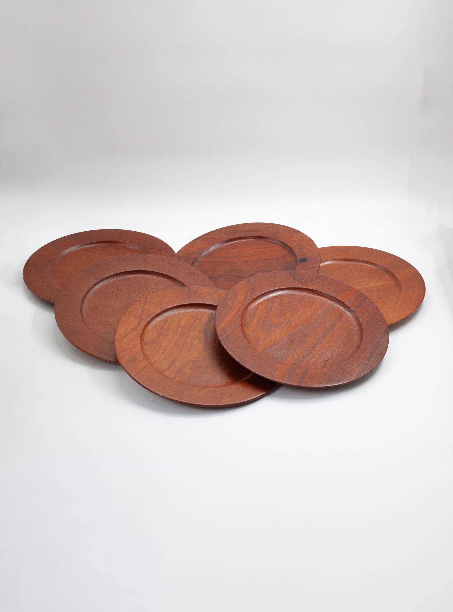 Wiggers Solid Teak Plates (Set of 6)