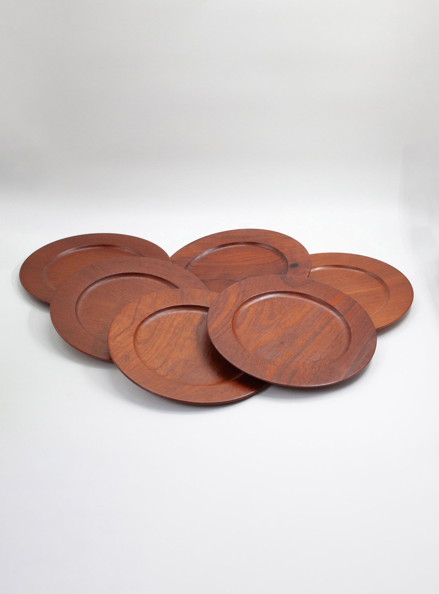 Wiggers Solid Teak Plates (Set of 6)