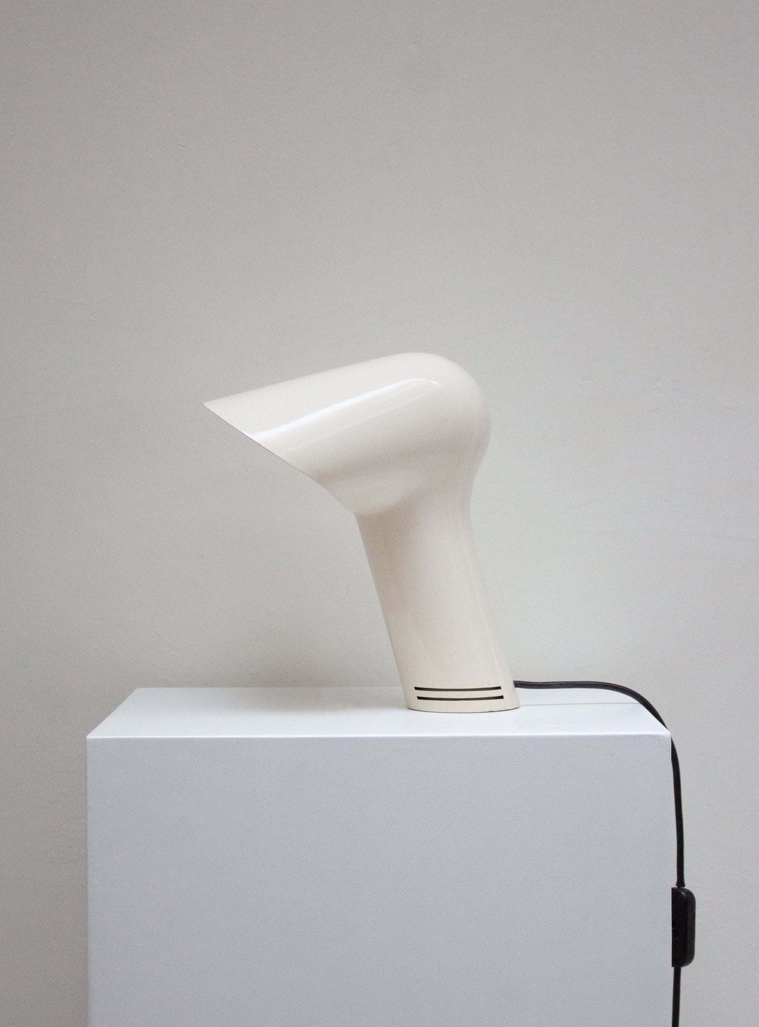 Guzzini Sorella Desk Lamp by Harvey Guzzini (White)