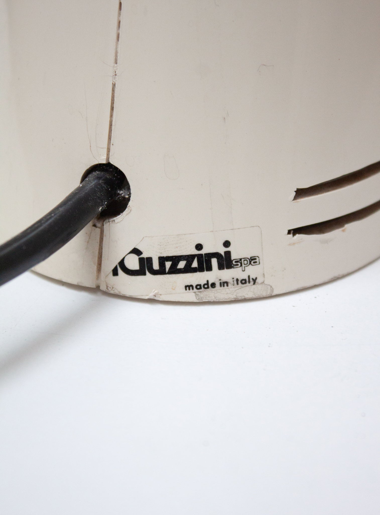Guzzini Sorella Desk Lamp by Harvey Guzzini (White)
