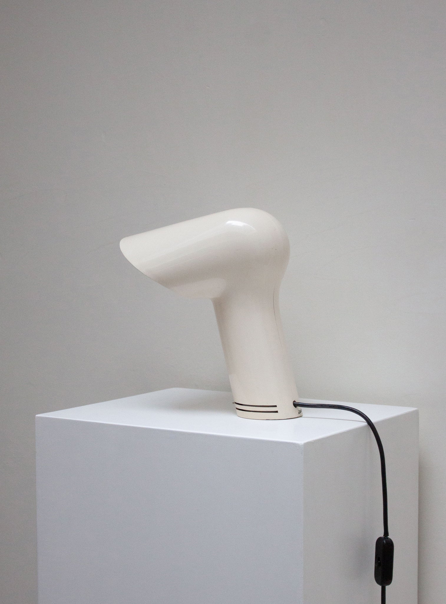 Guzzini Sorella Desk Lamp by Harvey Guzzini (White)