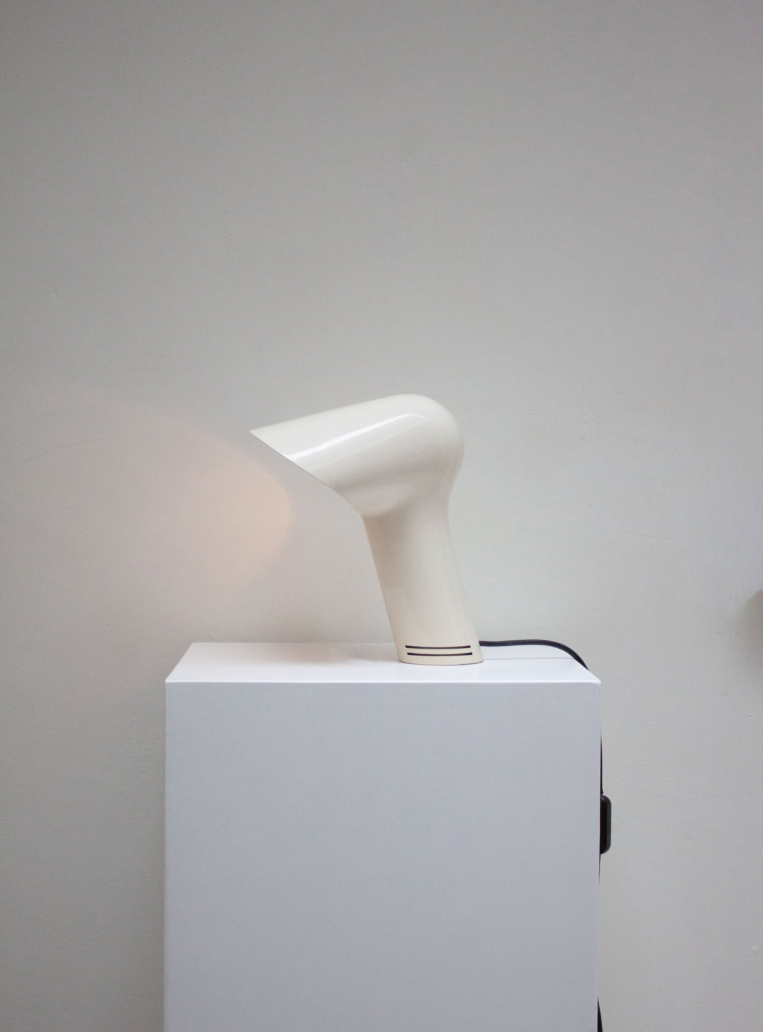 Guzzini Sorella Desk Lamp by Harvey Guzzini (White)