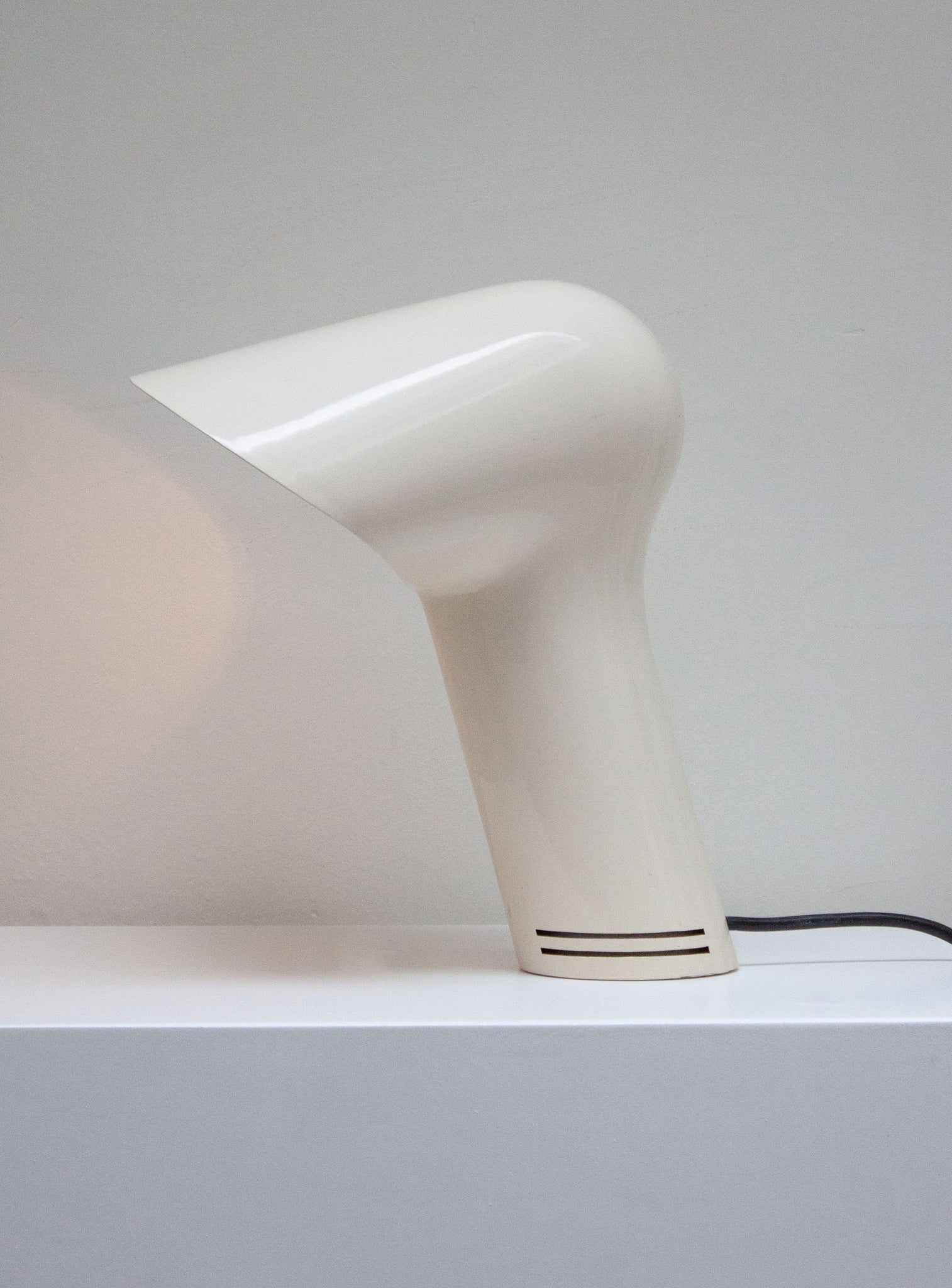 Guzzini Sorella Desk Lamp by Harvey Guzzini (White)