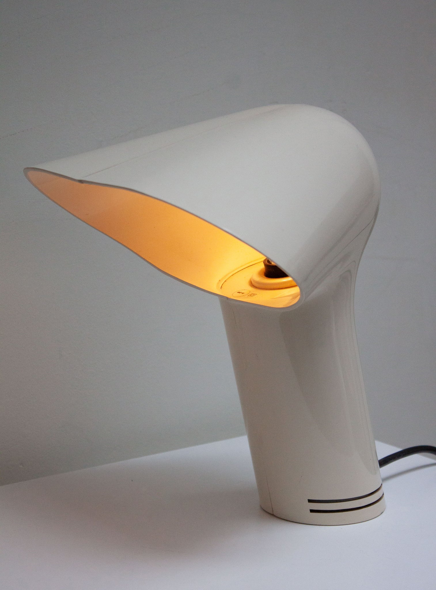 Guzzini Sorella Desk Lamp by Harvey Guzzini (White)