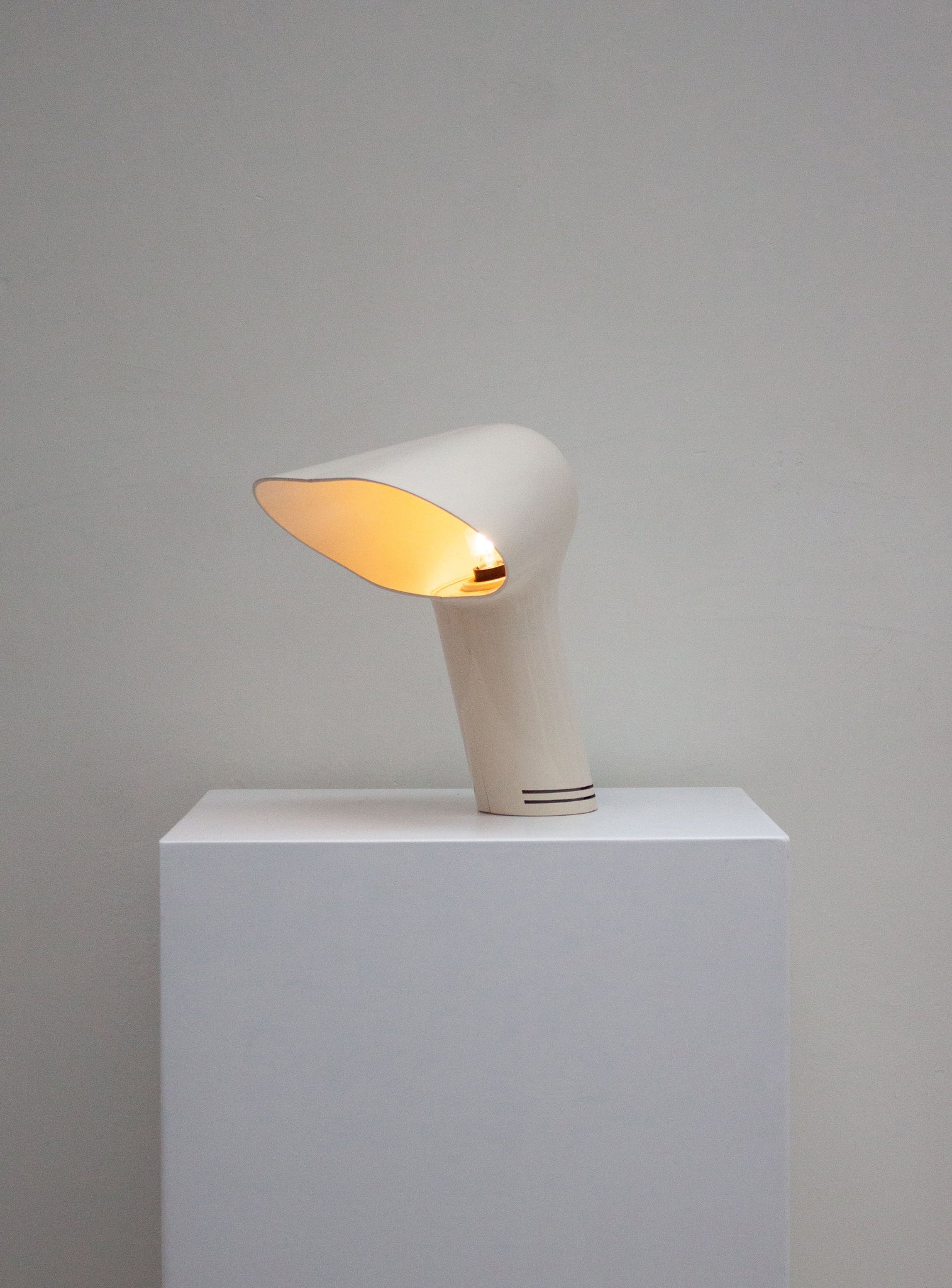 Guzzini Sorella Desk Lamp by Harvey Guzzini (White)