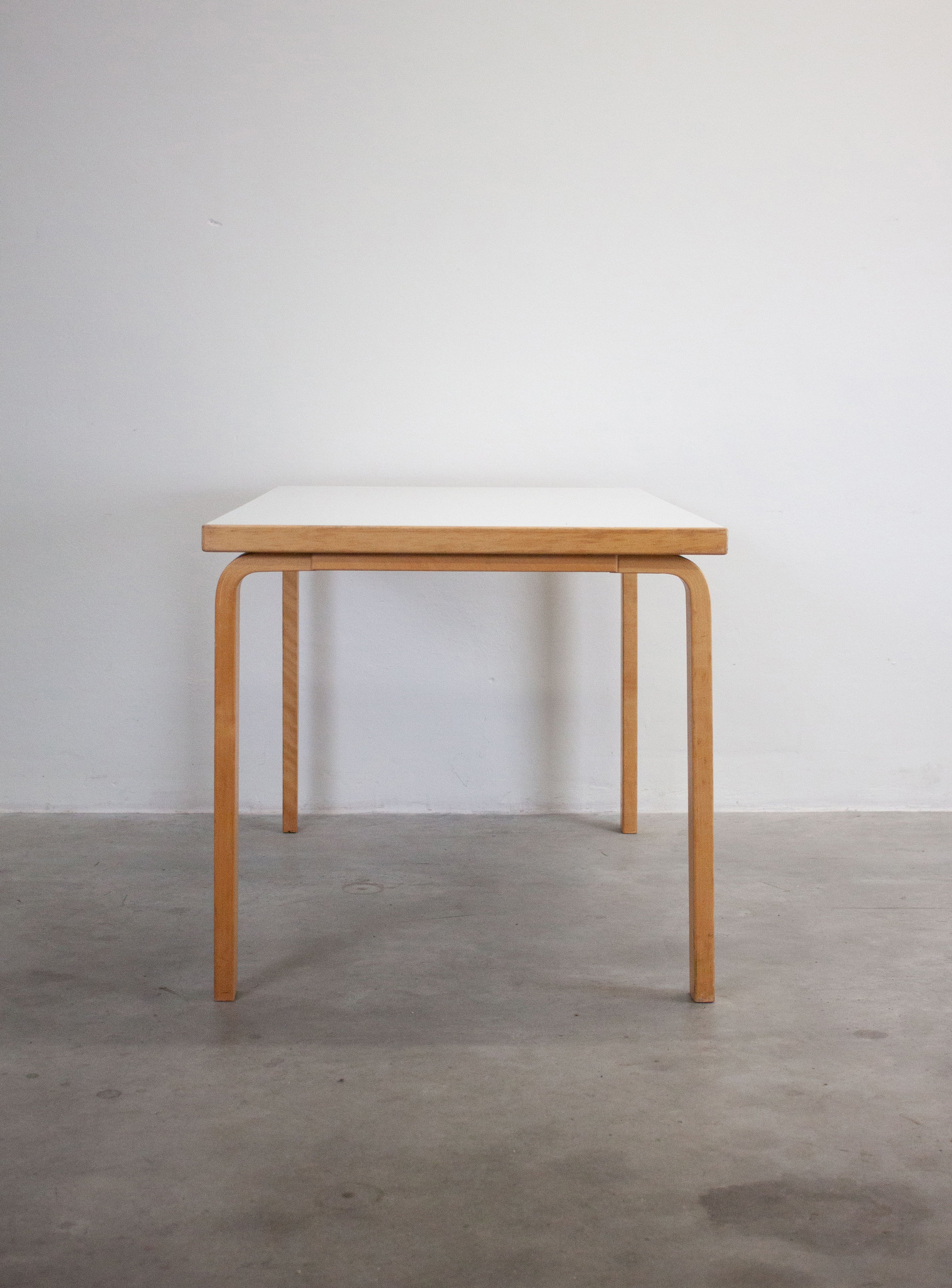 Artek Model 81B Dining Table by Alvar Aalto (White) – JUKI AMSTERDAM