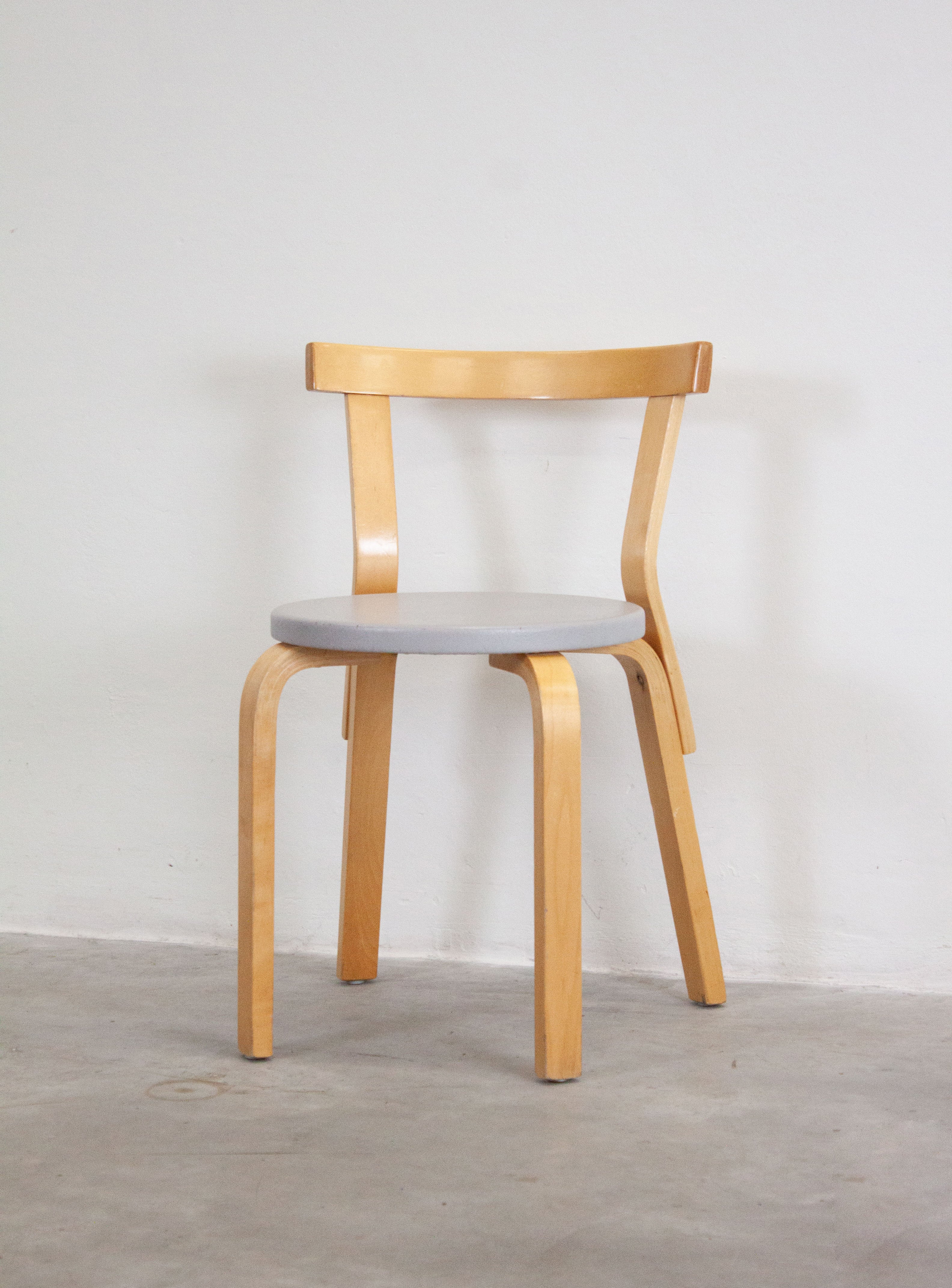 Artek Model 68 Chairs by Alvar Aalto (Grey) – JUKI AMSTERDAM