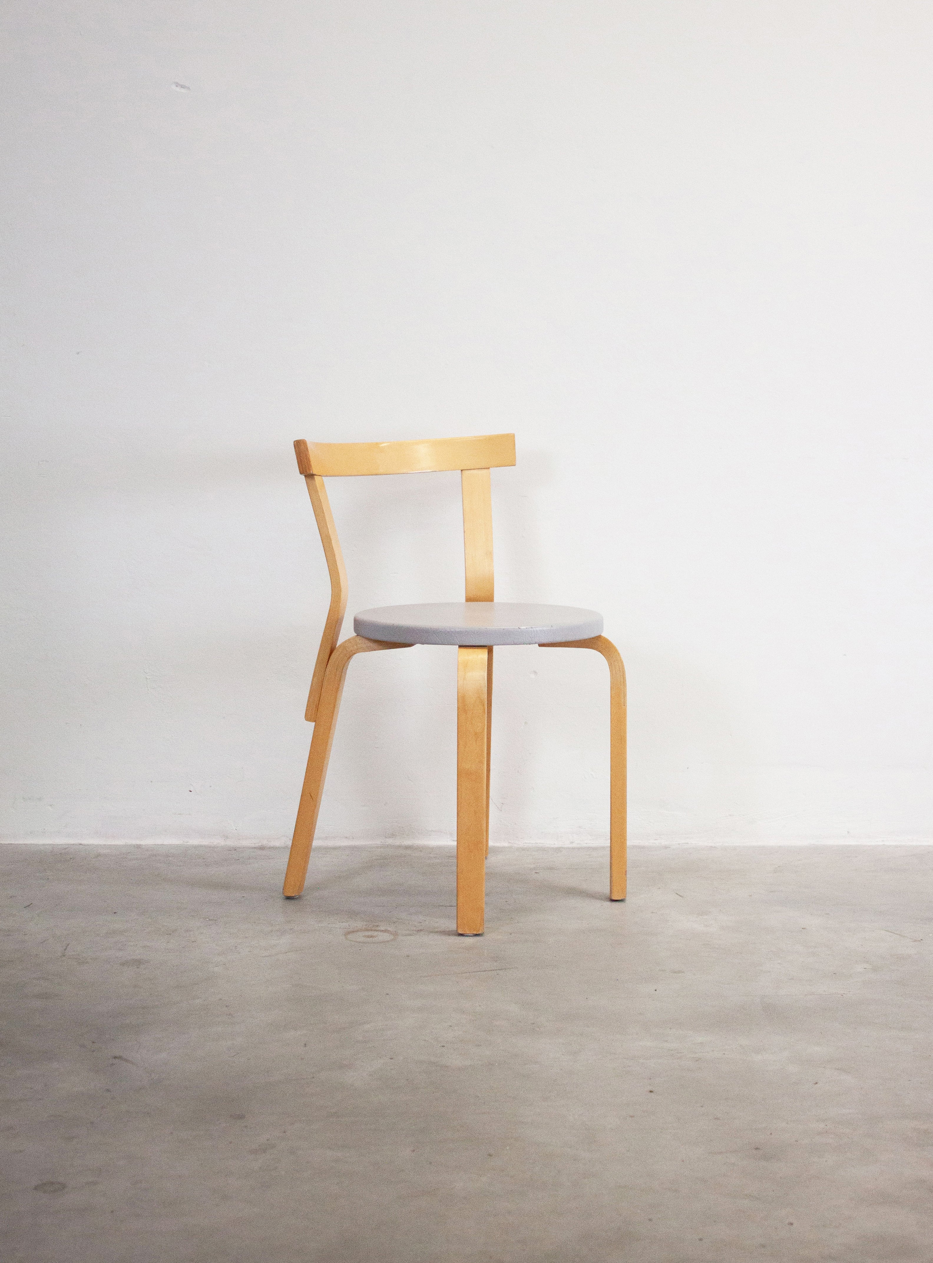 Artek Model 68 Chairs by Alvar Aalto (Grey) – JUKI AMSTERDAM