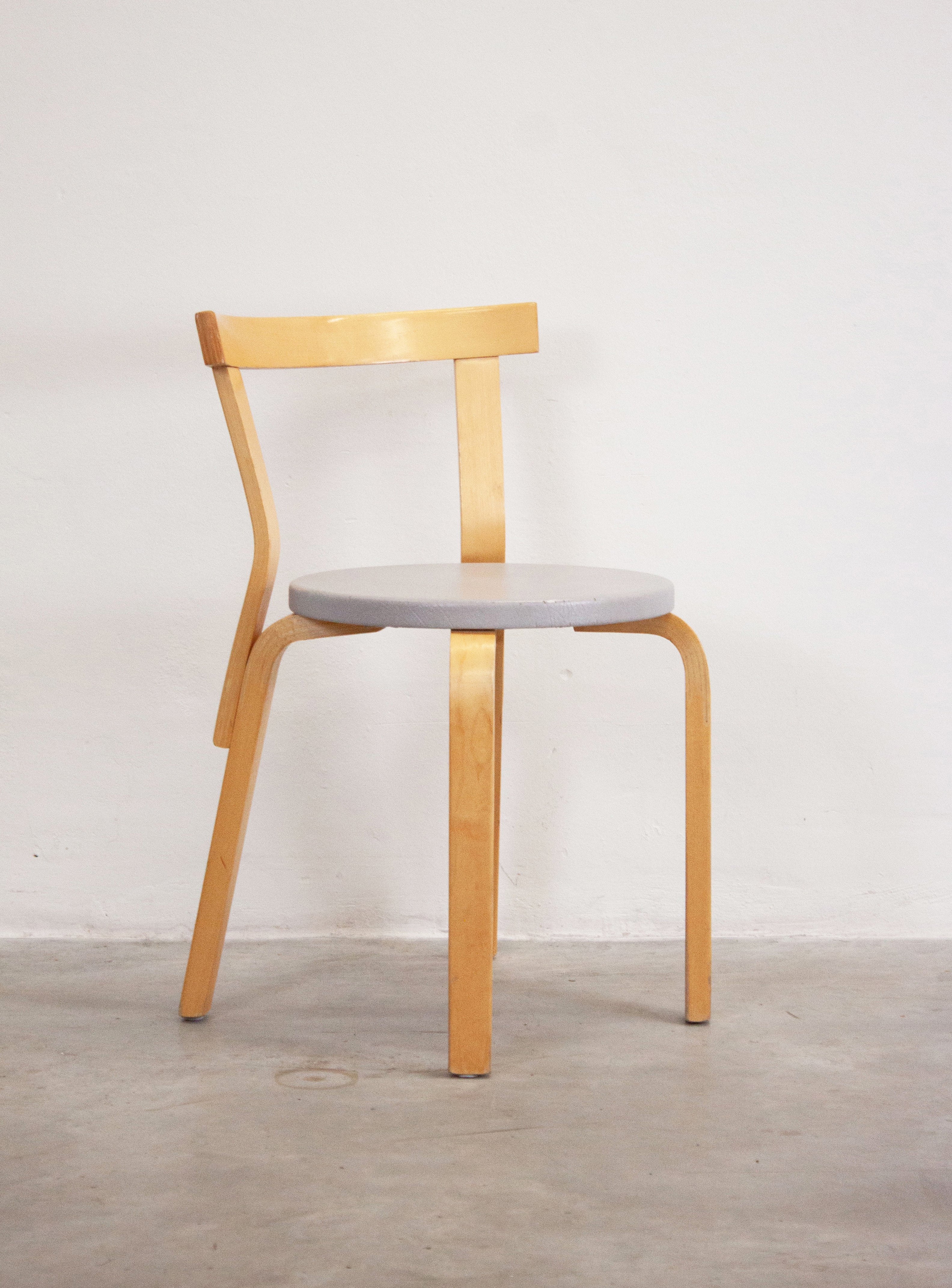 Artek Model 68 Chairs by Alvar Aalto (Grey) – JUKI AMSTERDAM