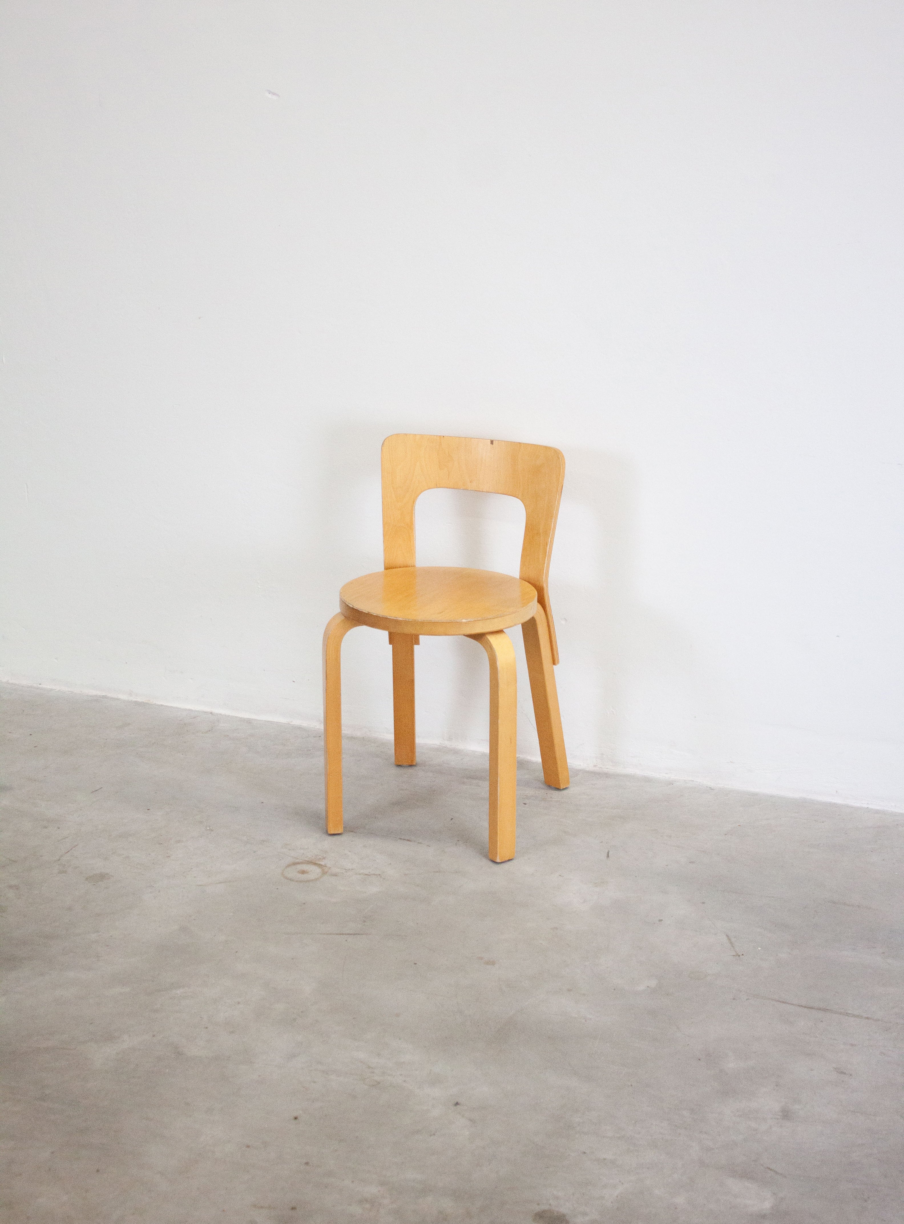 Artek Model 65 Chair by Alvar Aalto (Birch) – JUKI AMSTERDAM