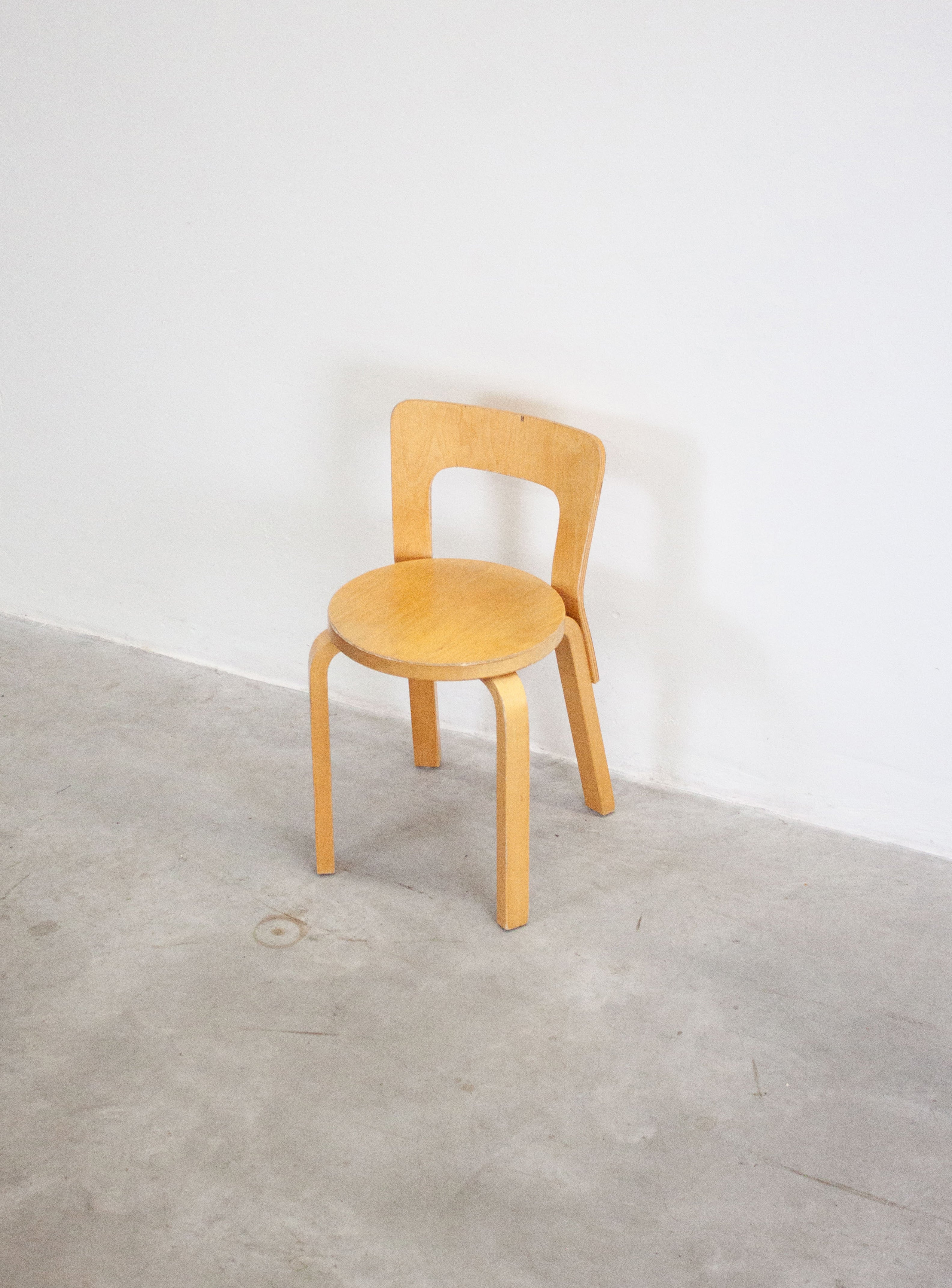 MG_4474ArtekModel65ChairbyAlva