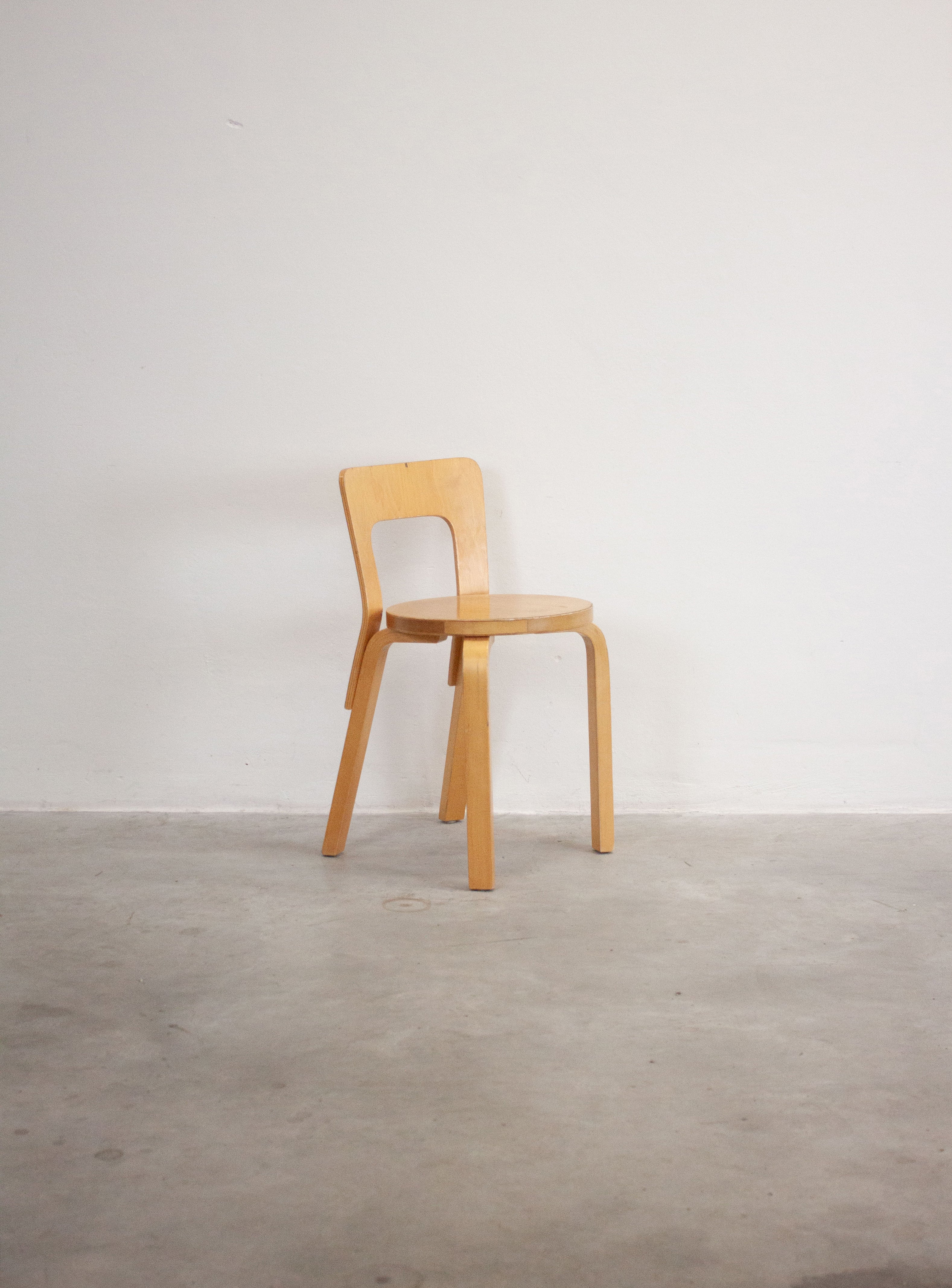 Artek Model 65 Chair by Alvar Aalto (Birch) – JUKI AMSTERDAM